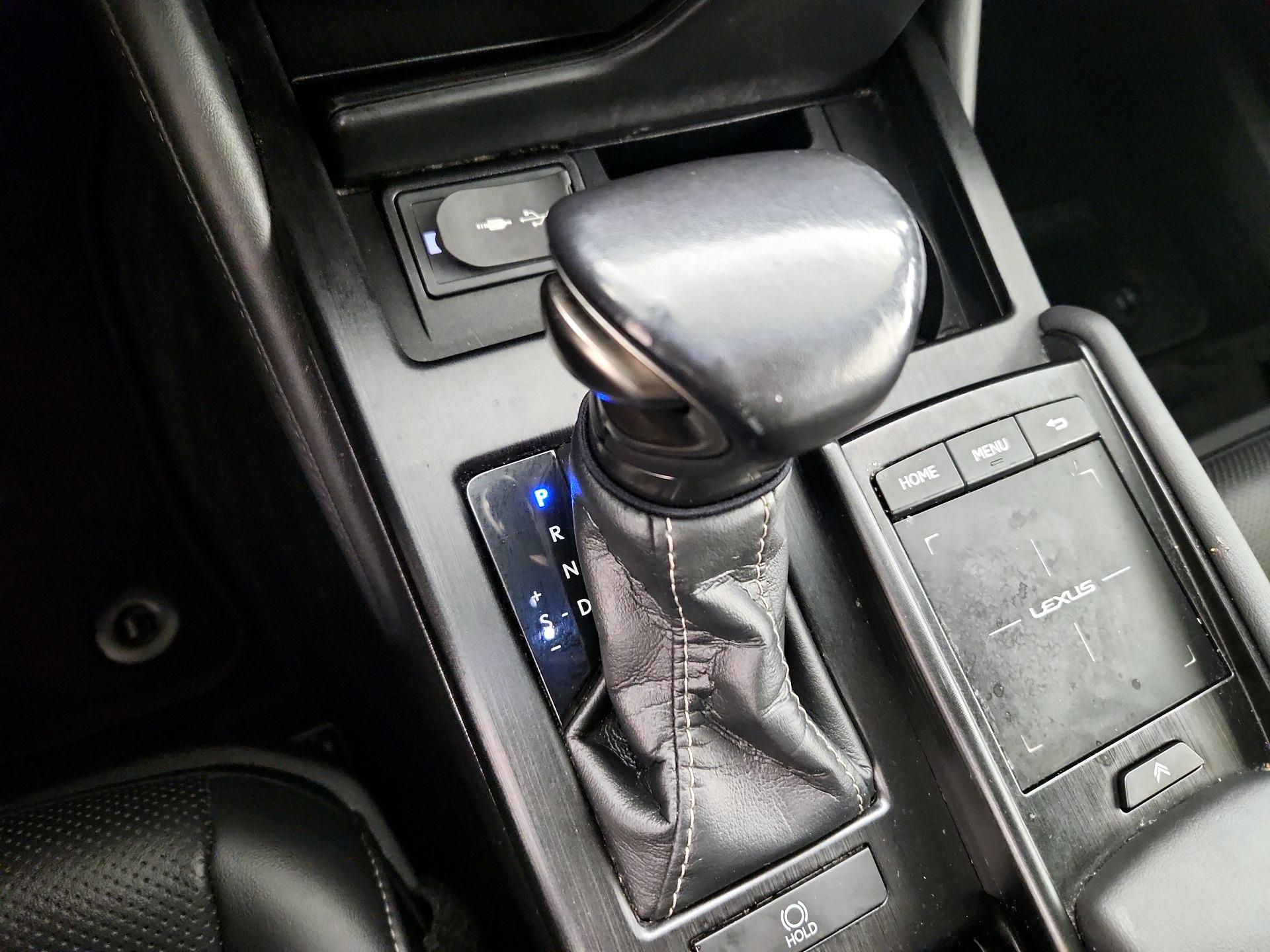 Thumbnail: 2019 Lexus ES - 17