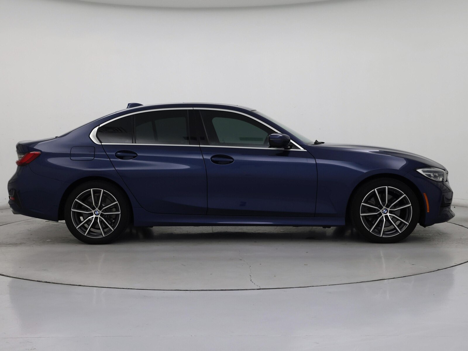 2021 BMW 3 Series 330i - Photo 8