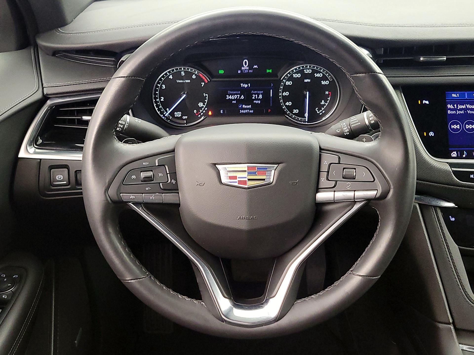 Thumbnail: 2022 Cadillac XT6 - 10