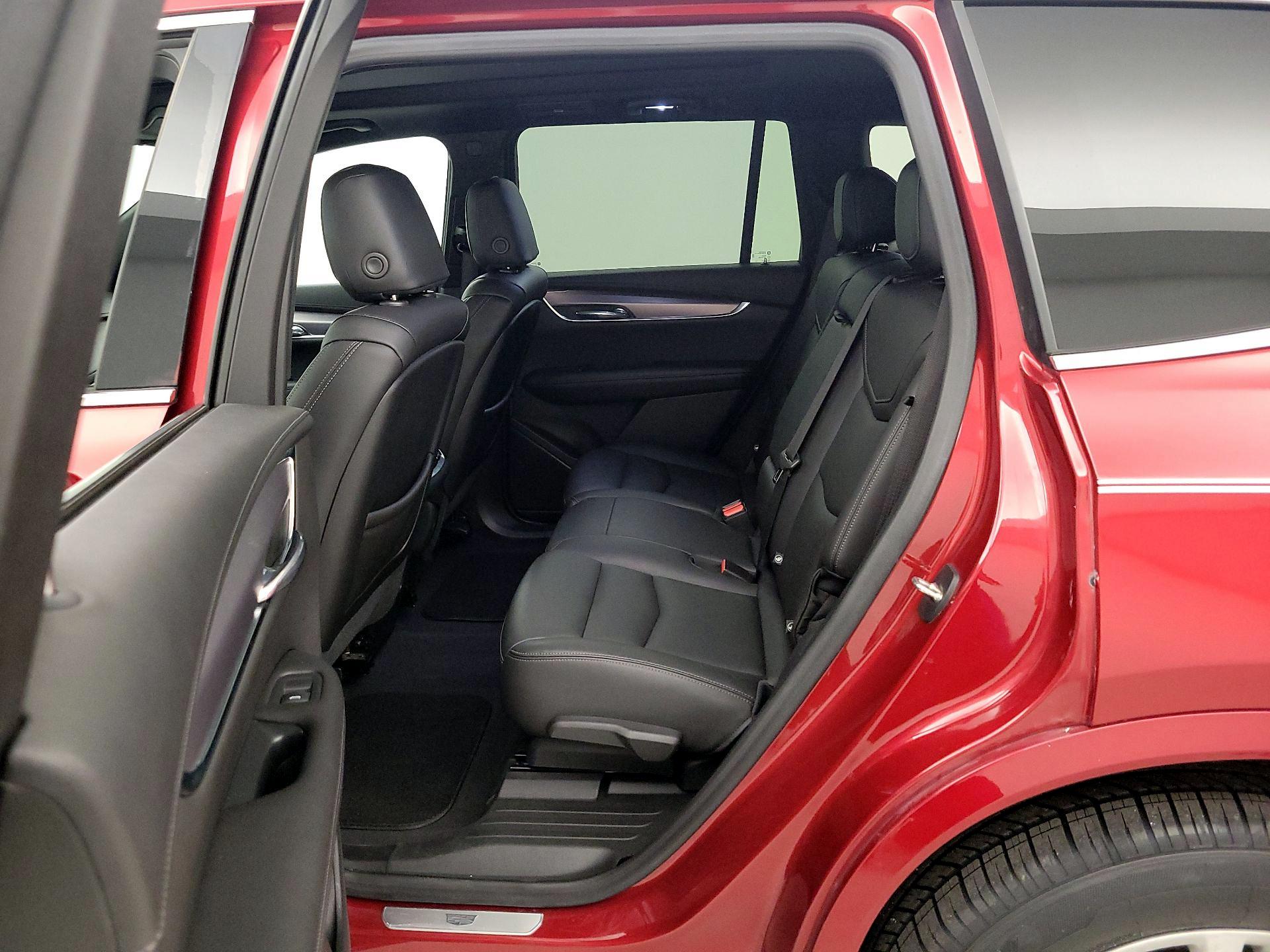 Thumbnail: 2022 Cadillac XT6 - 20