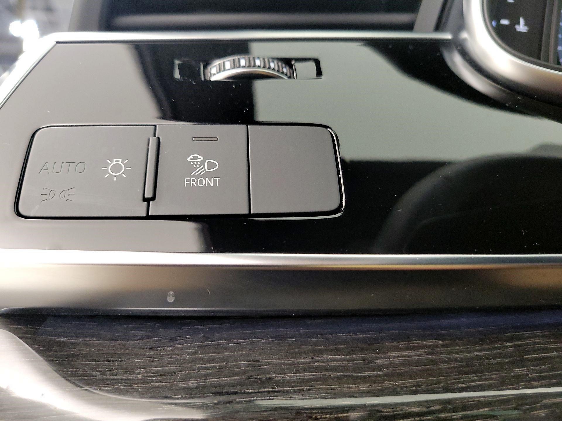 Thumbnail: 2023 Audi Q7 - 11