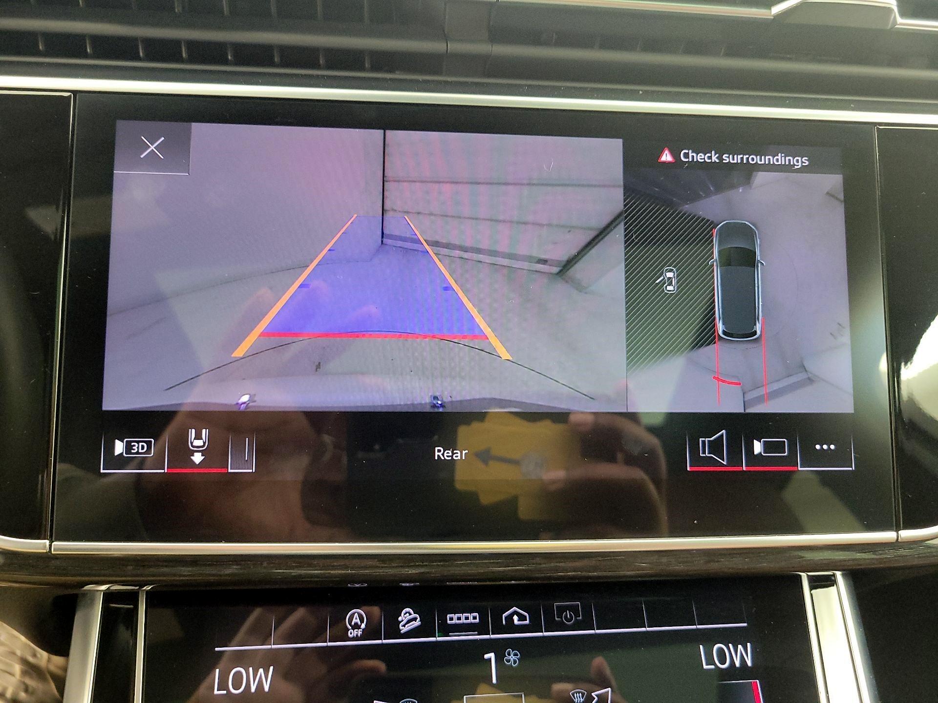 Thumbnail: 2023 Audi Q7 - 13