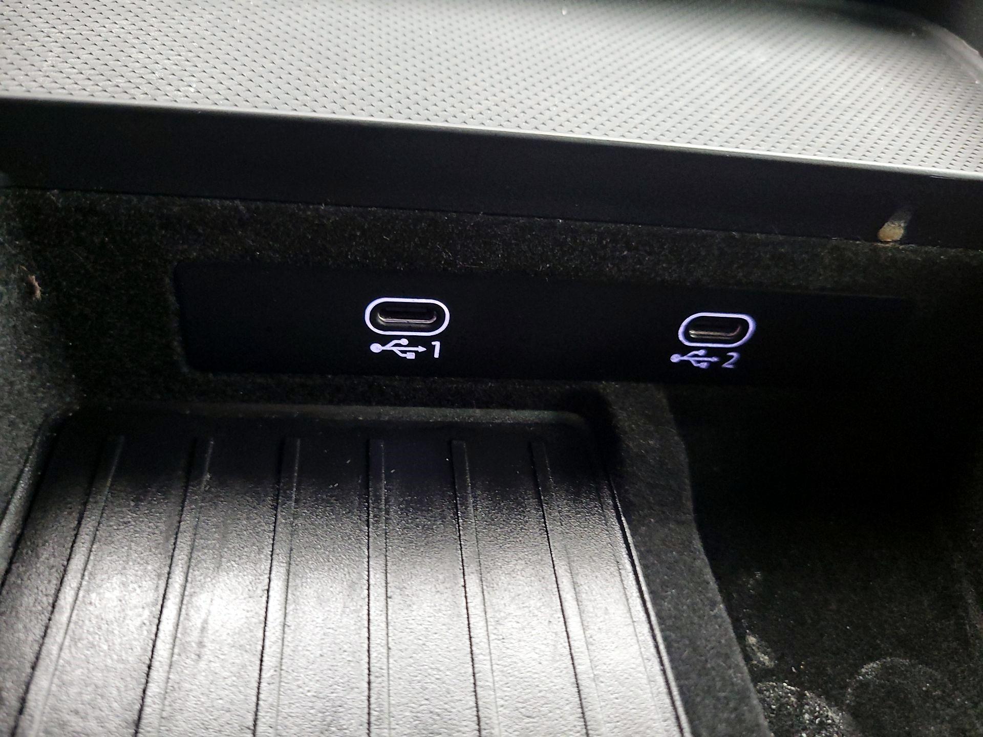 Thumbnail: 2023 Audi Q7 - 17