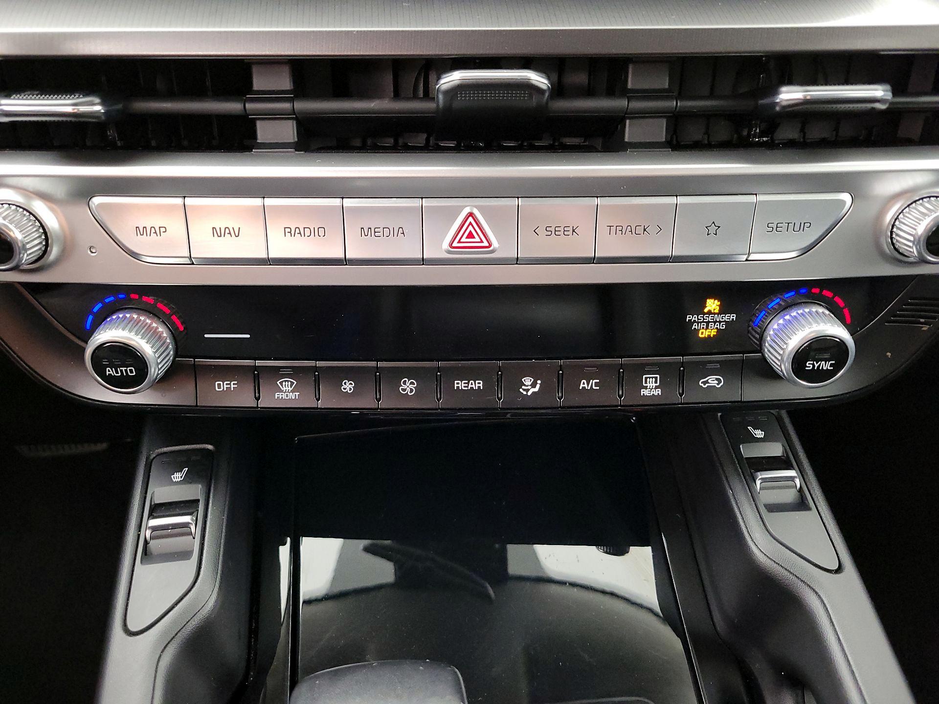 Thumbnail: 2023 Kia Telluride - 16