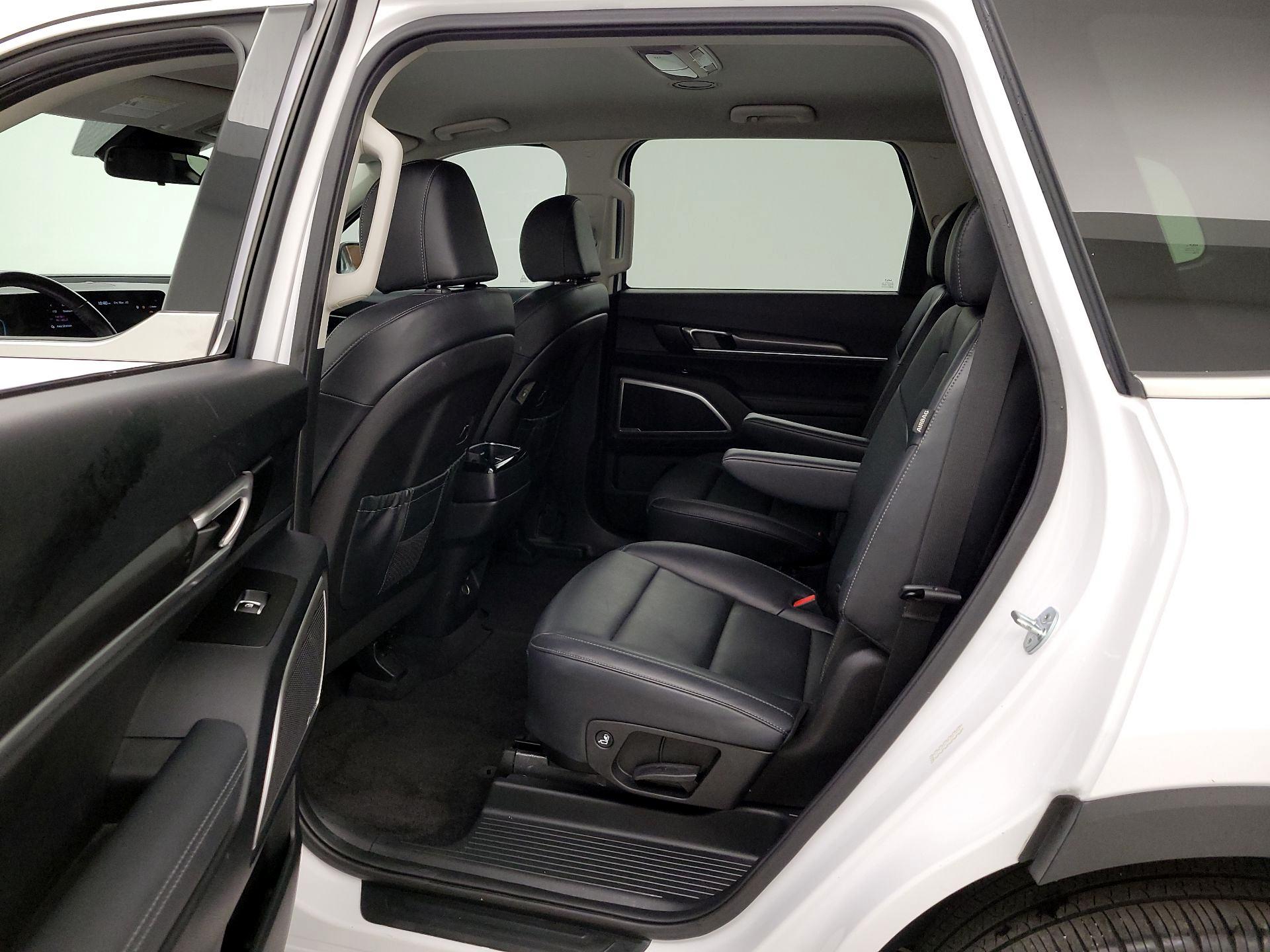 Thumbnail: 2023 Kia Telluride - 19