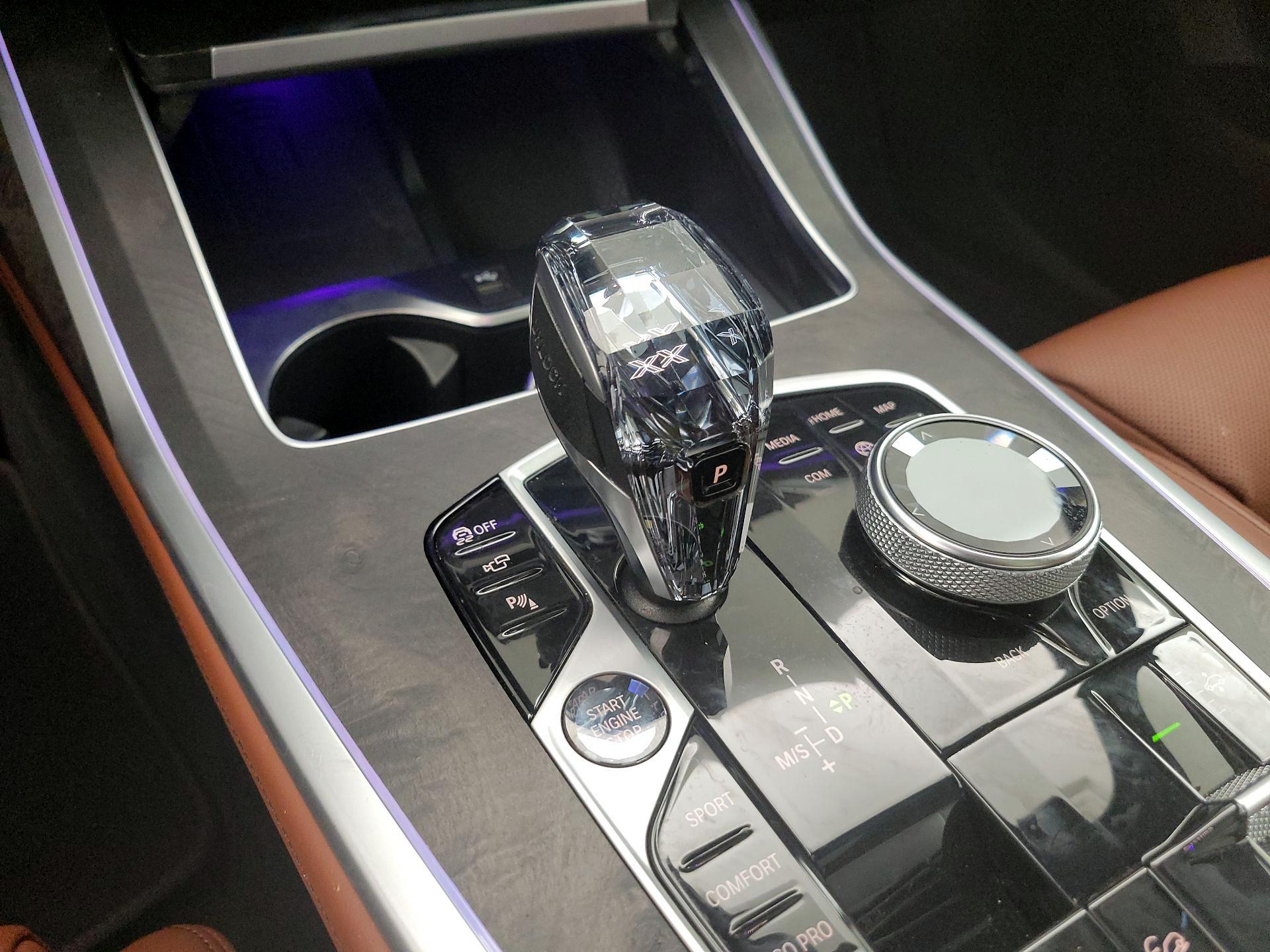 Thumbnail: 2022 BMW X7 - 16