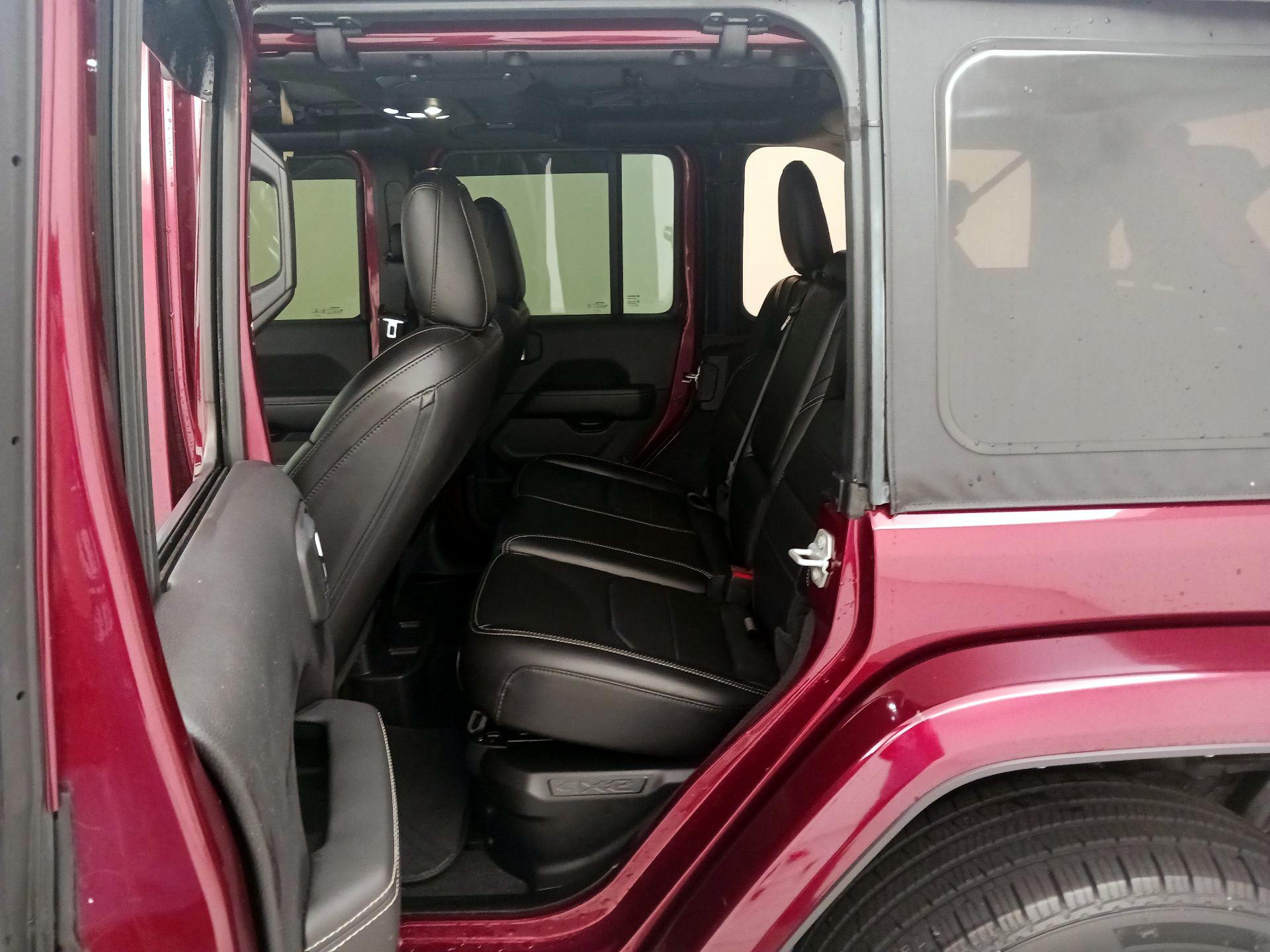 Thumbnail: 2021 Jeep Wrangler - 20