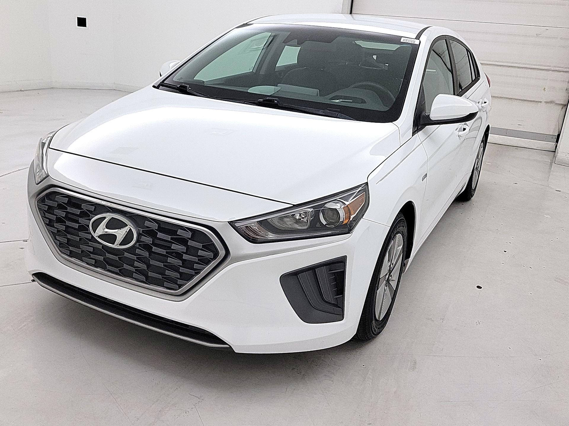 Thumbnail: 2020 Hyundai Ioniq - 3