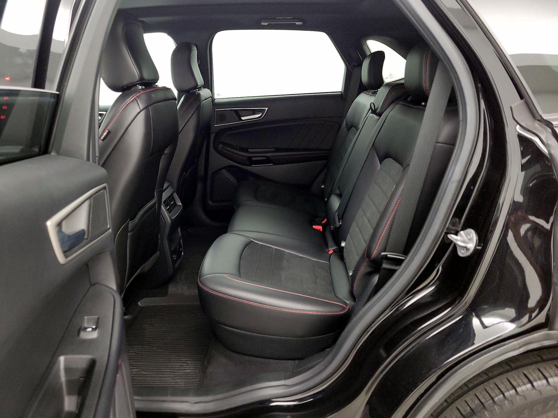 Thumbnail: 2022 Ford Edge - 20