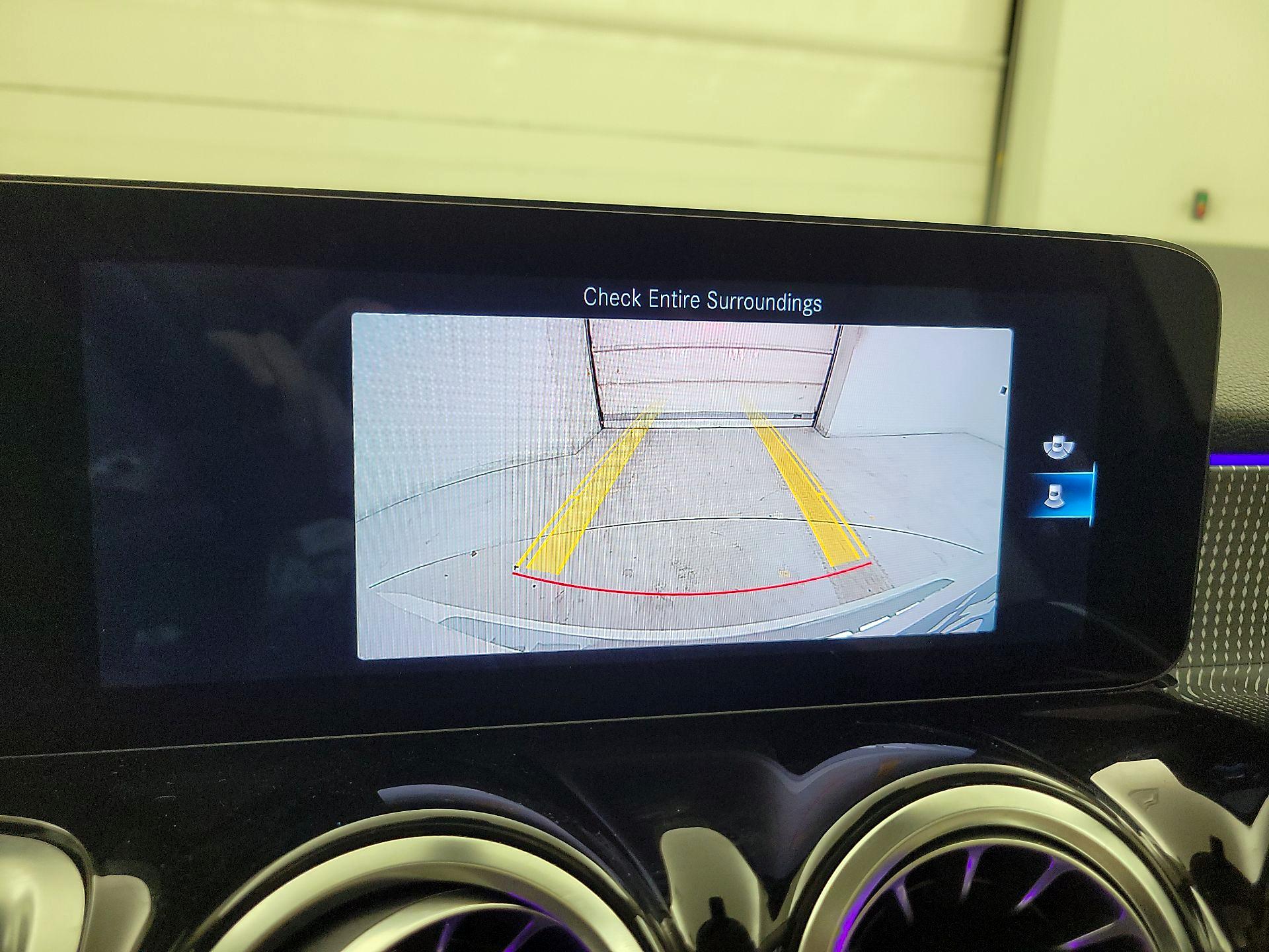 Thumbnail: 2022 Mercedes-Benz GLB - 12