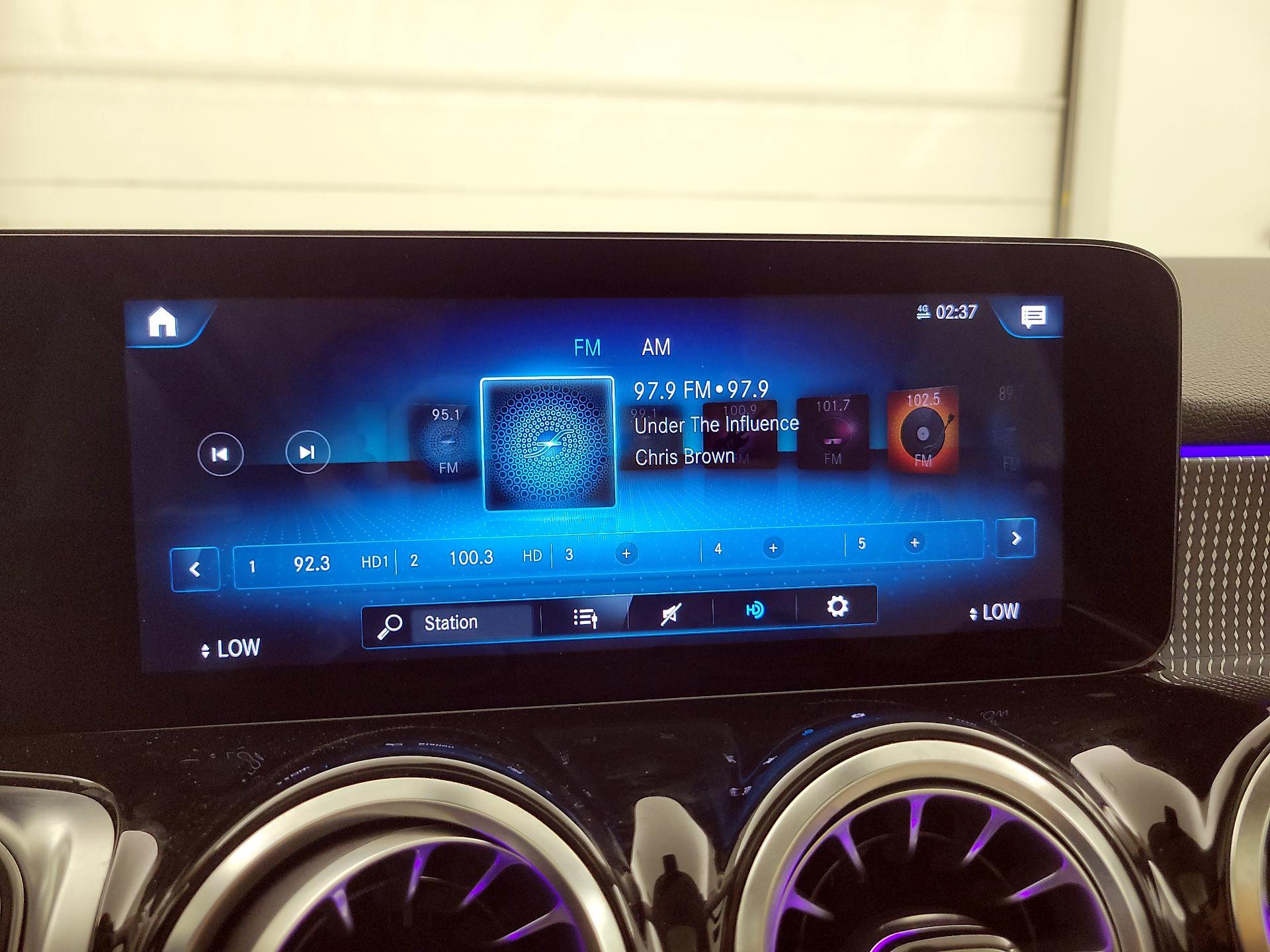 Thumbnail: 2022 Mercedes-Benz GLB - 13