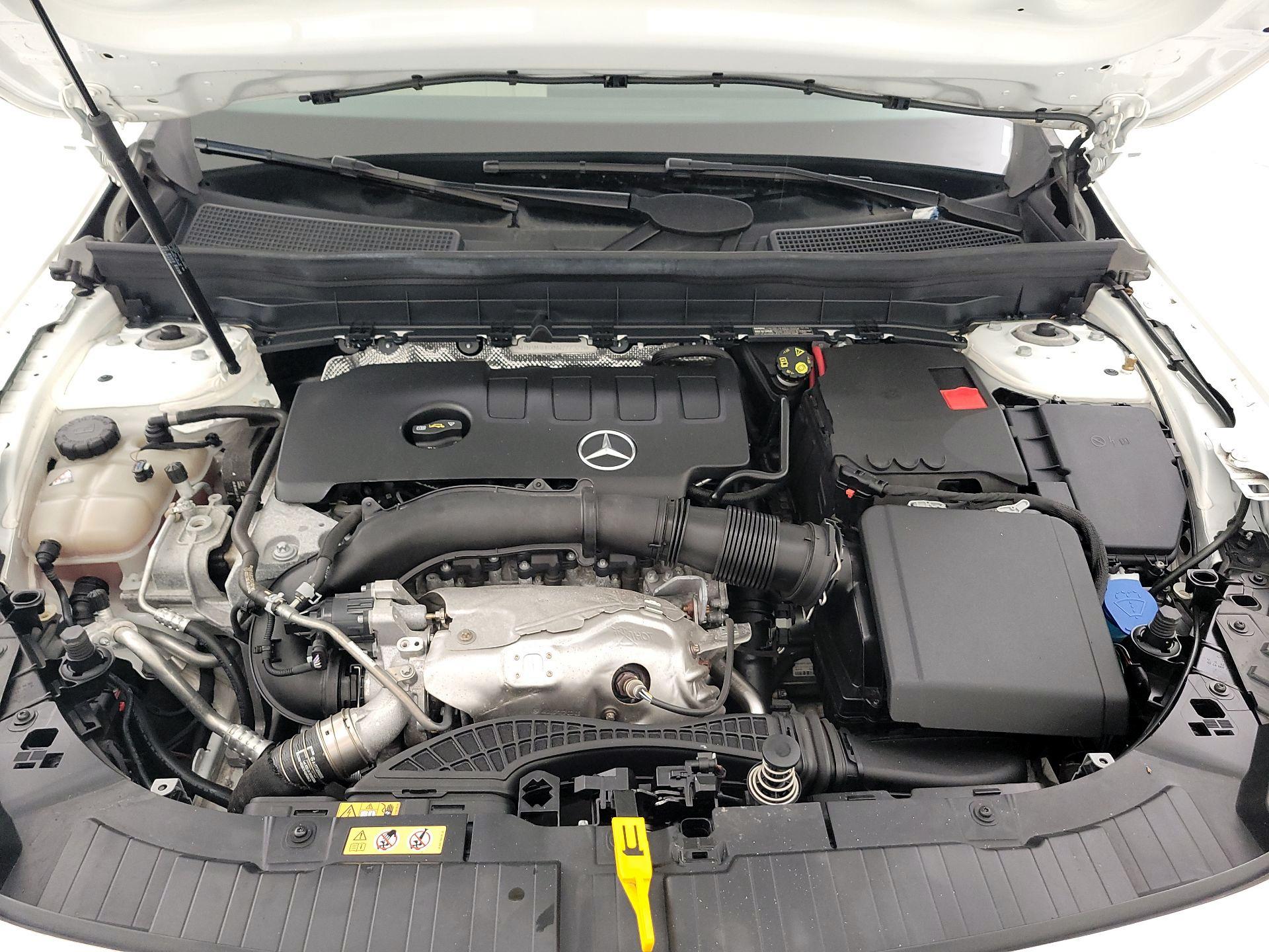 Thumbnail: 2022 Mercedes-Benz GLB - 20