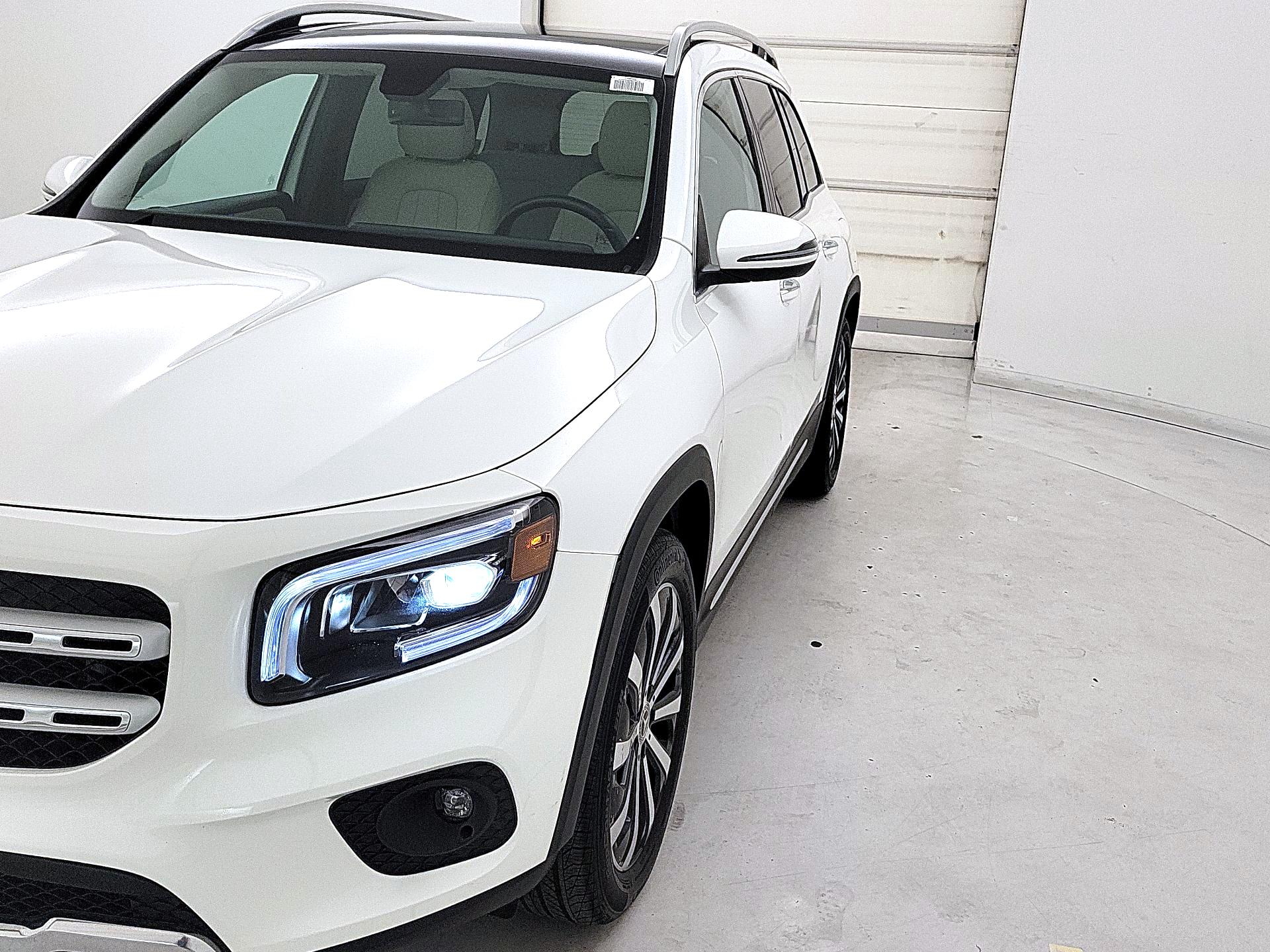 Thumbnail: 2022 Mercedes-Benz GLB - 3