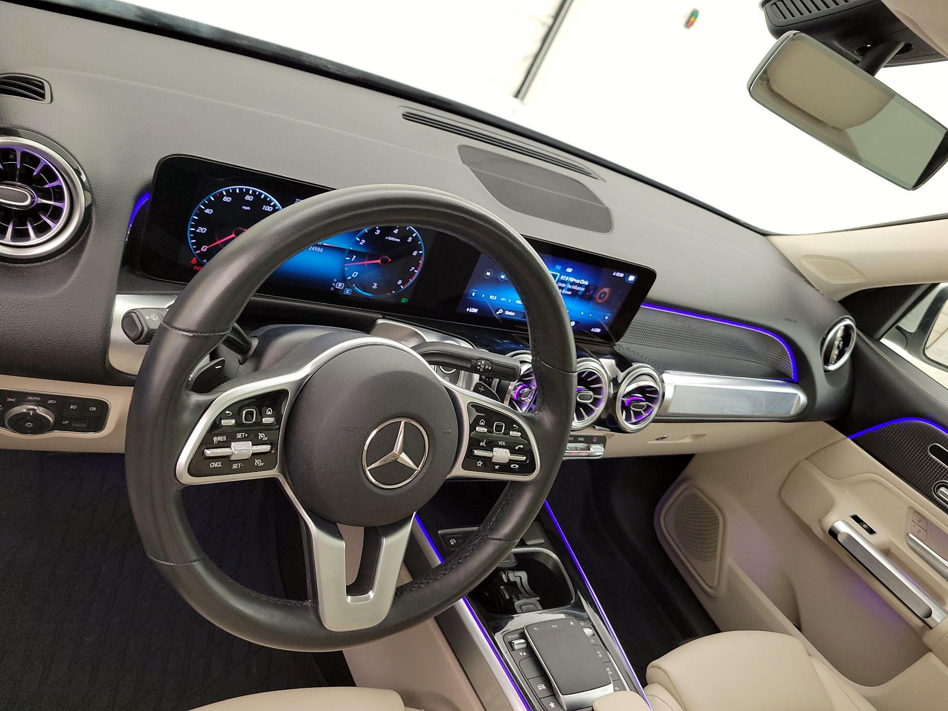 Thumbnail: 2022 Mercedes-Benz GLB - 8