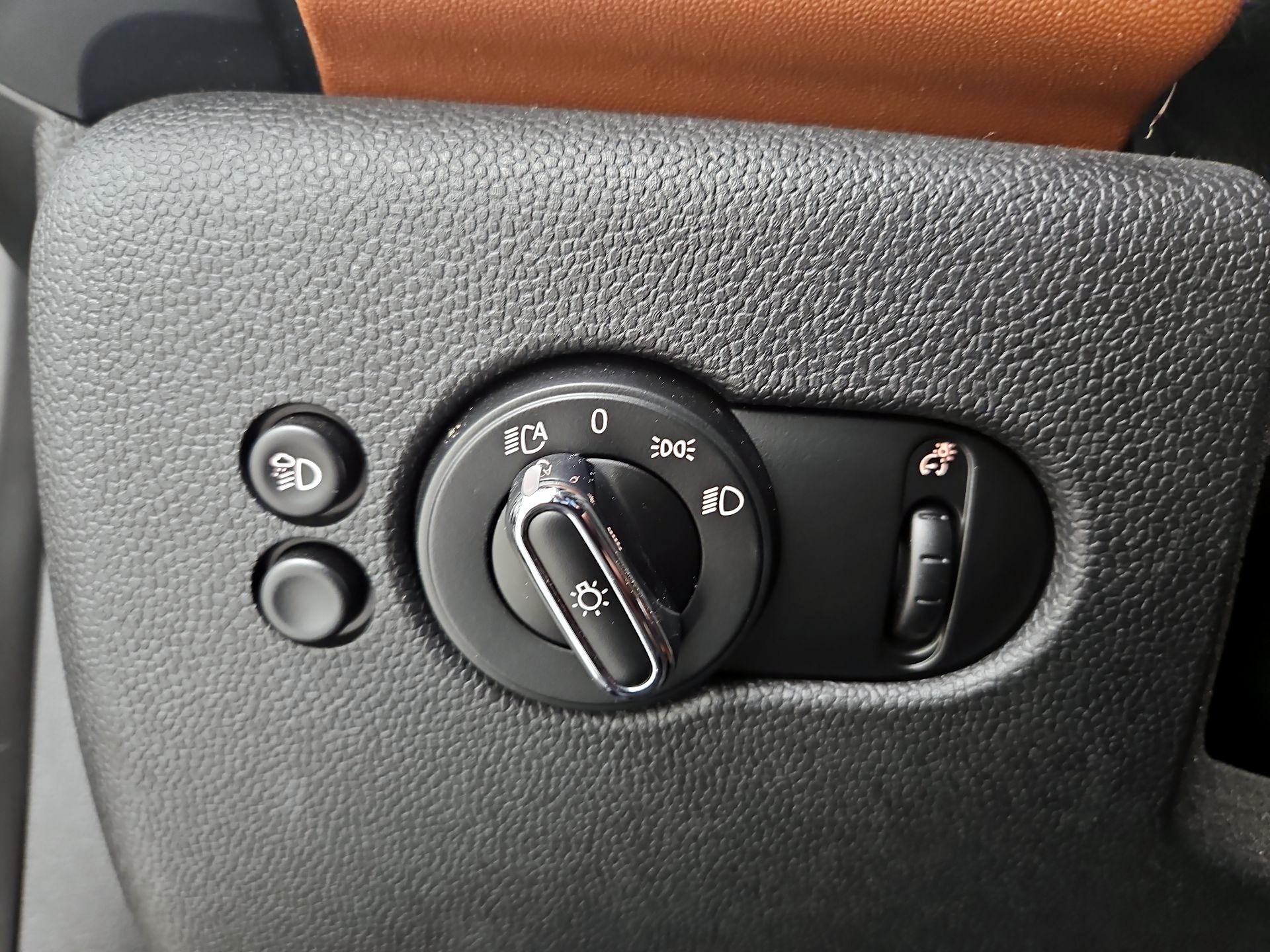 Thumbnail: 2022 MINI Cooper Hardtop - 13