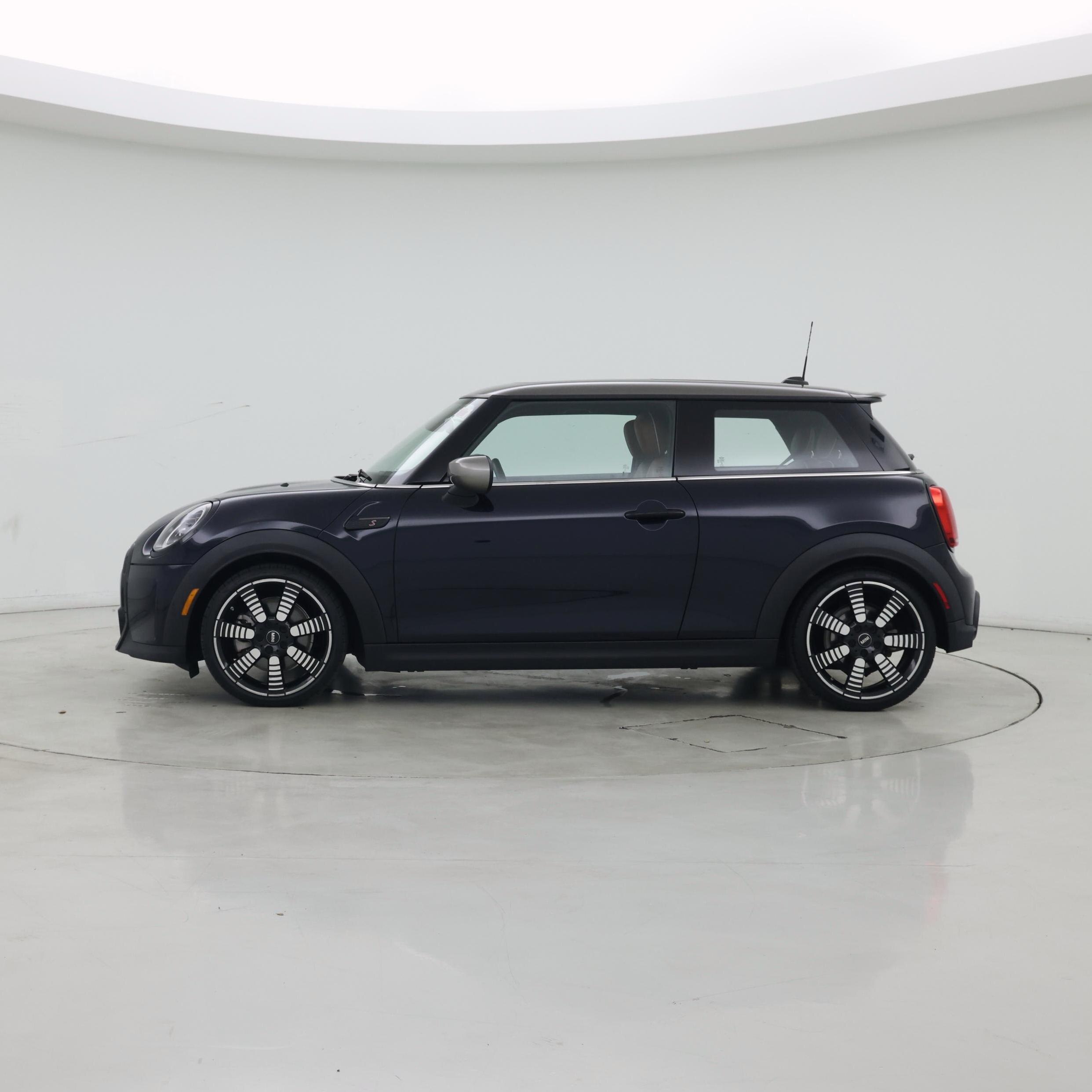 Thumbnail: 2022 MINI Cooper Hardtop - 3
