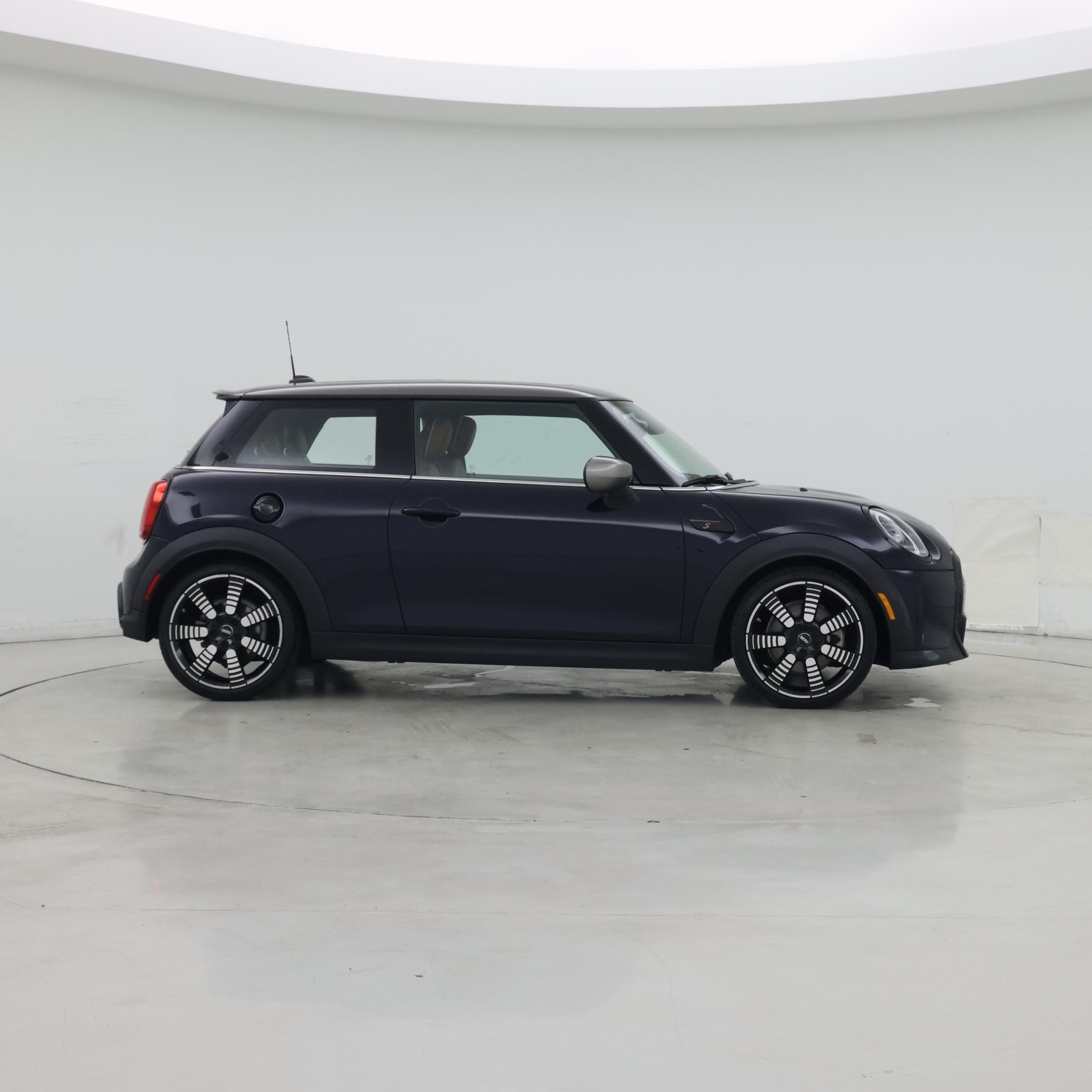Thumbnail: 2022 MINI Cooper Hardtop - 7