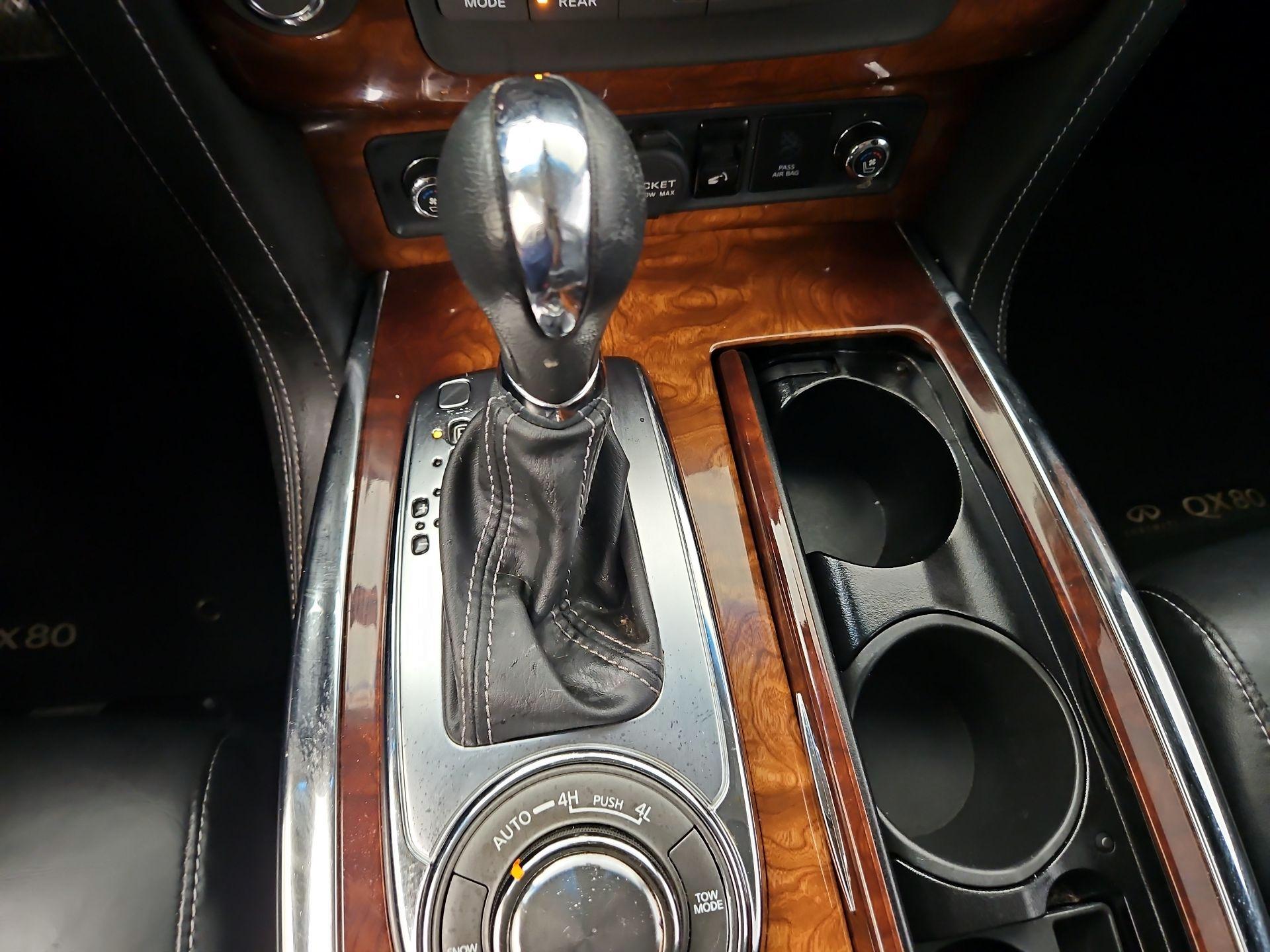 Thumbnail: 2017 INFINITI QX80 - 18