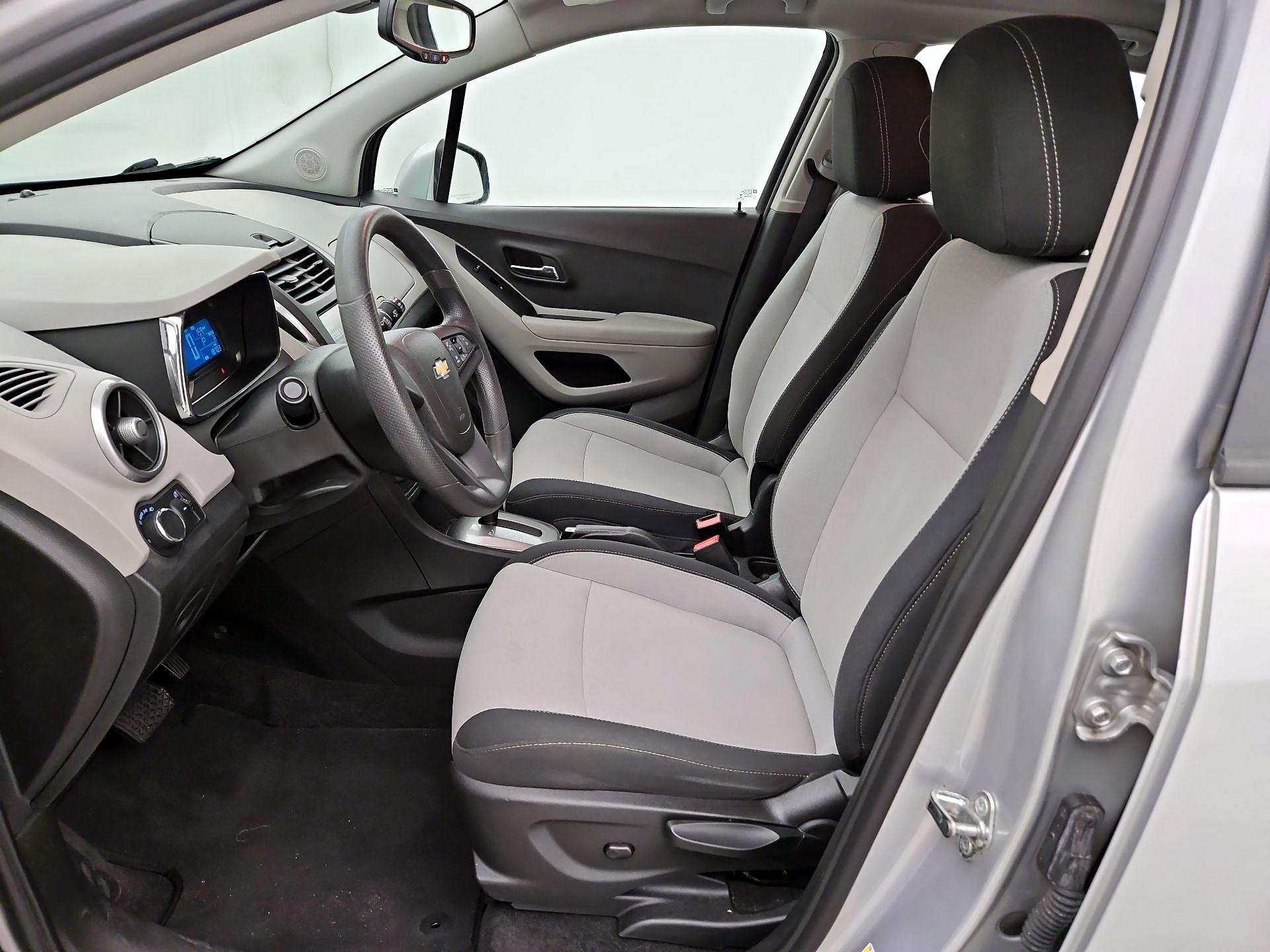 Thumbnail: 2016 Chevrolet Trax - 11