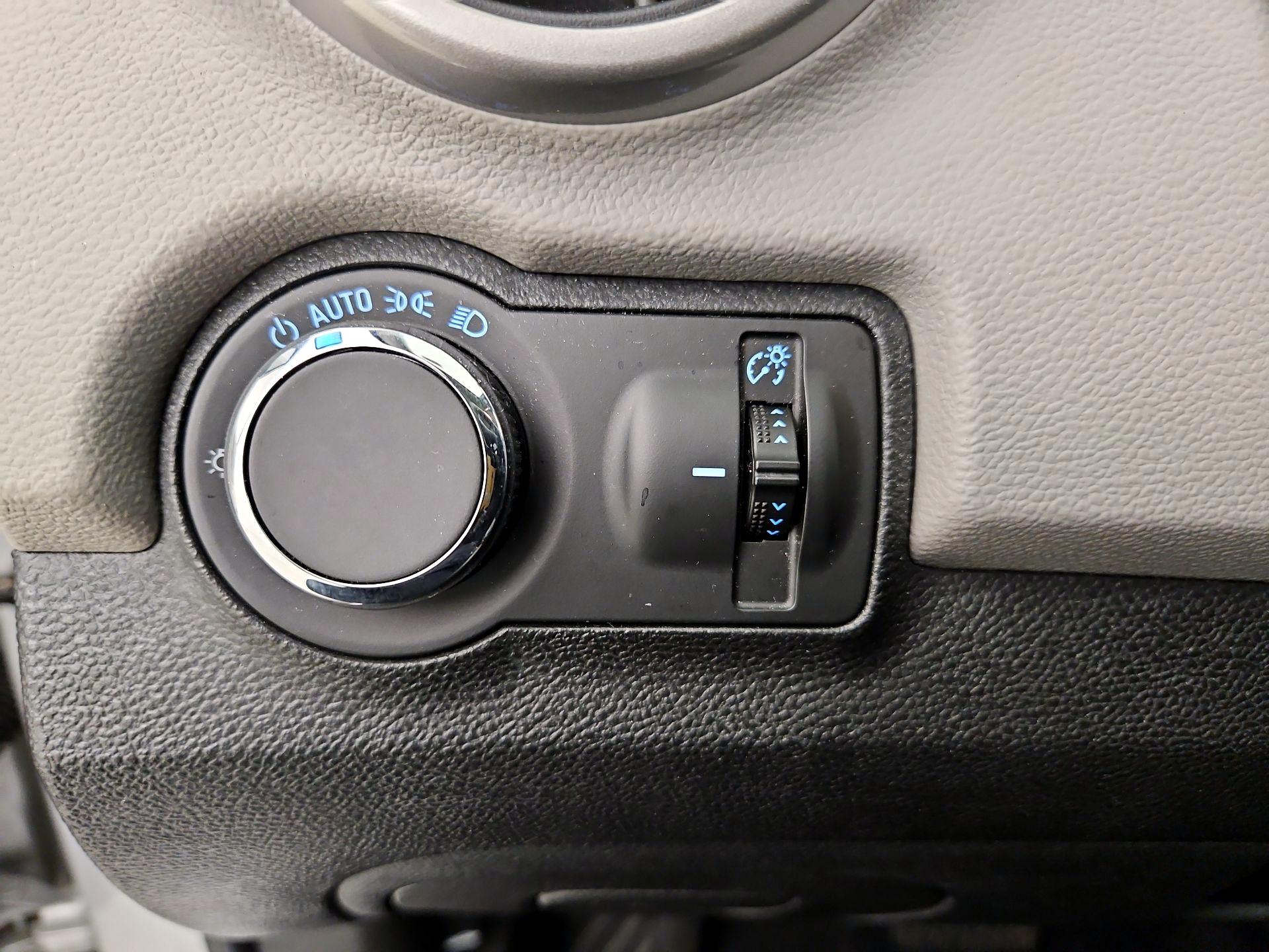 Thumbnail: 2016 Chevrolet Trax - 13