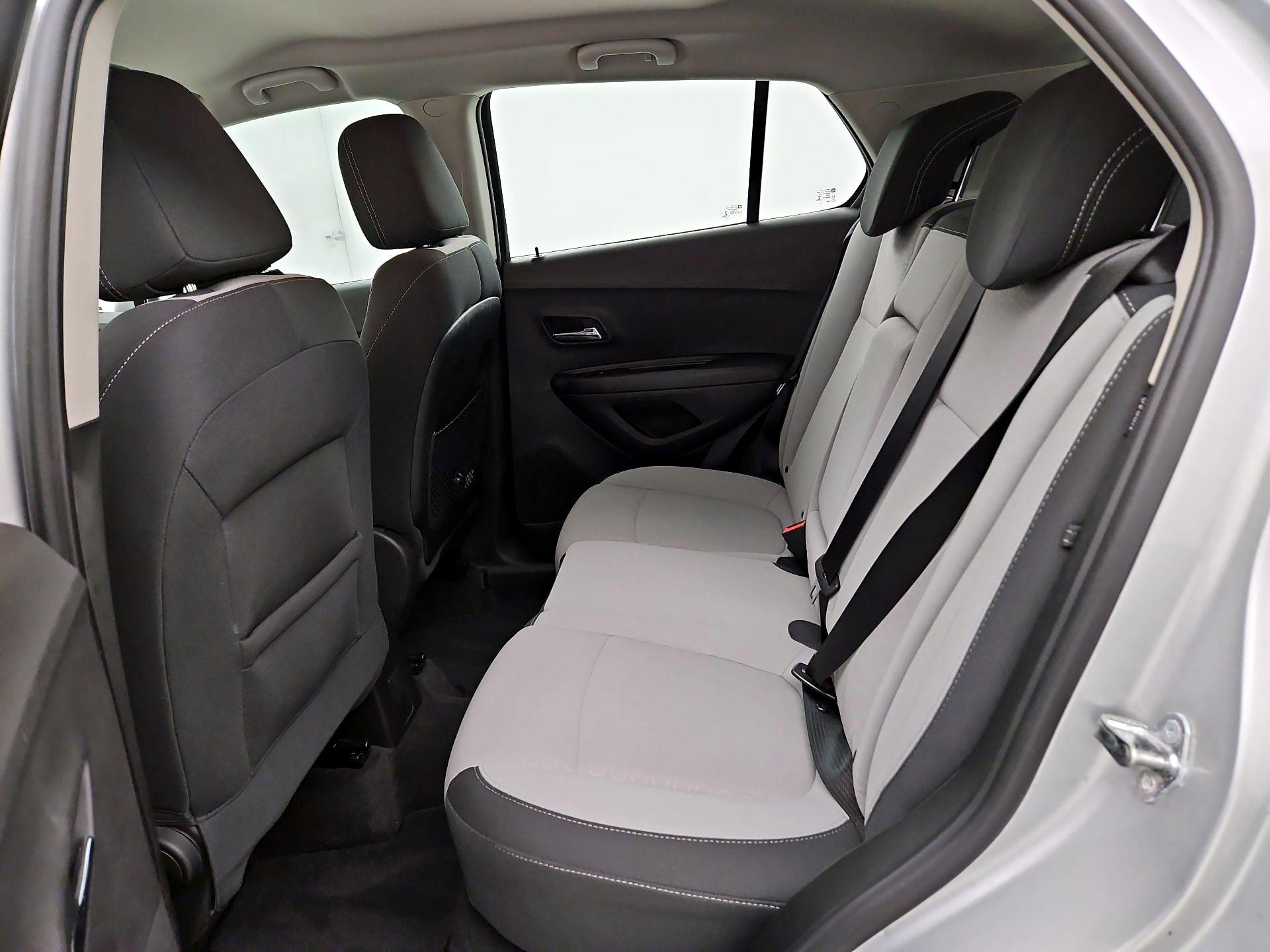 Thumbnail: 2016 Chevrolet Trax - 19