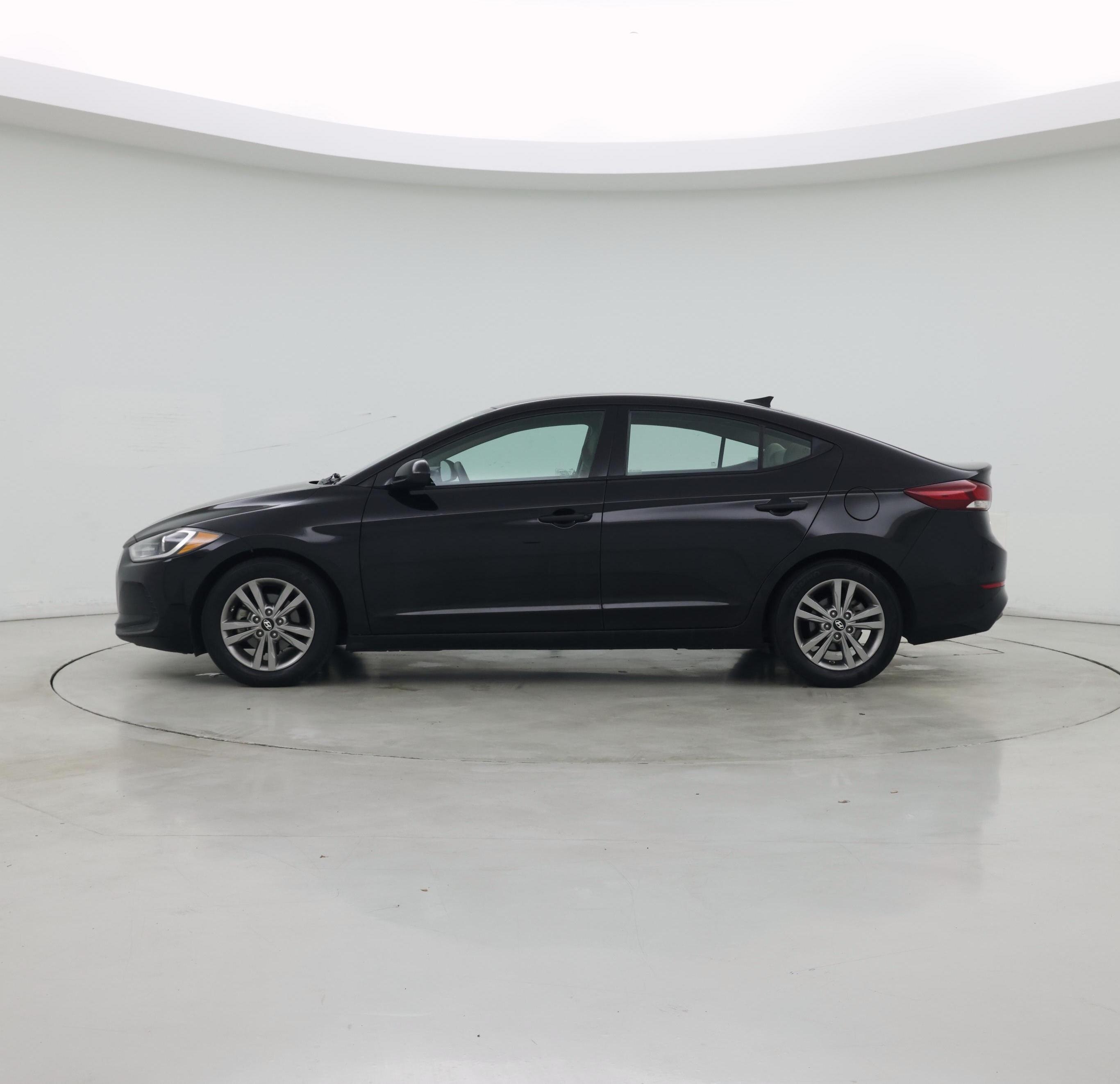 Thumbnail: 2016 Chevrolet Trax - 3