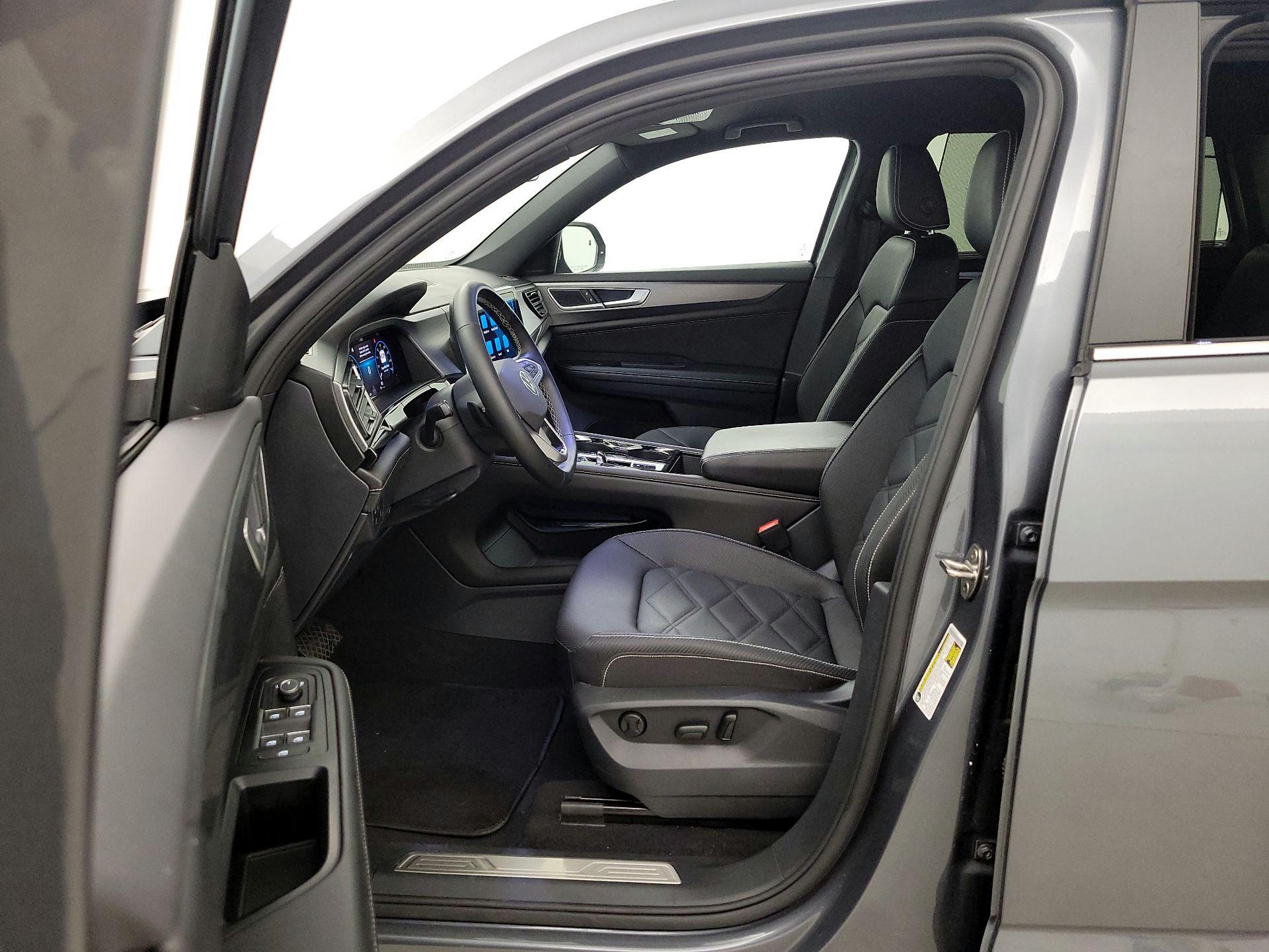 Thumbnail: 2025 Volkswagen Atlas - 11