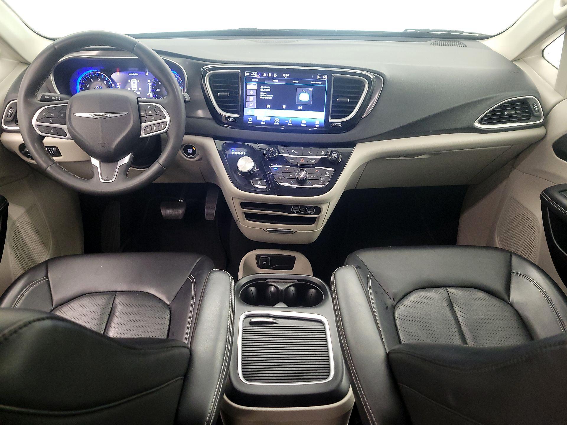 Thumbnail: 2023 Chrysler Pacifica - 9