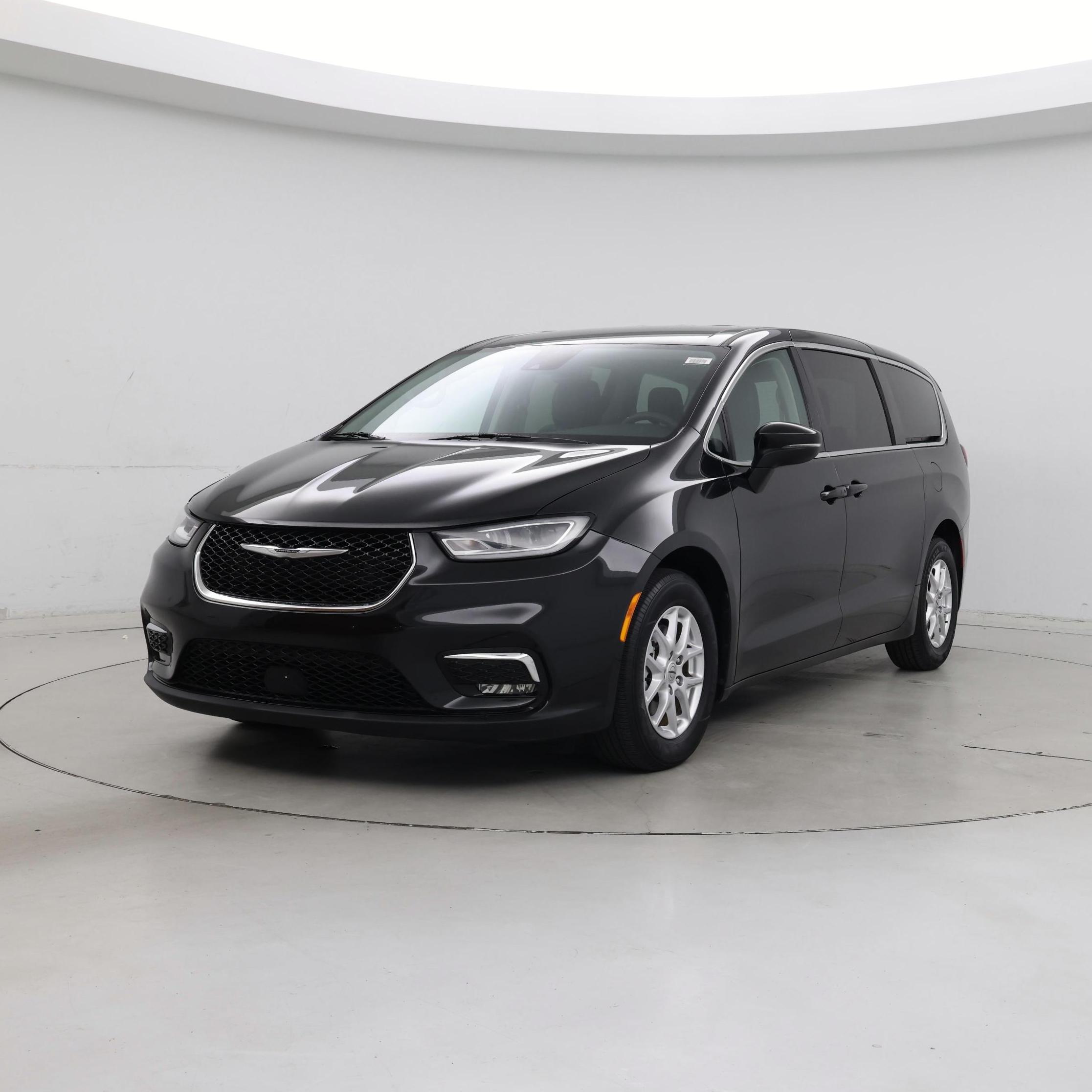 Thumbnail: 2023 Chrysler Pacifica - 4