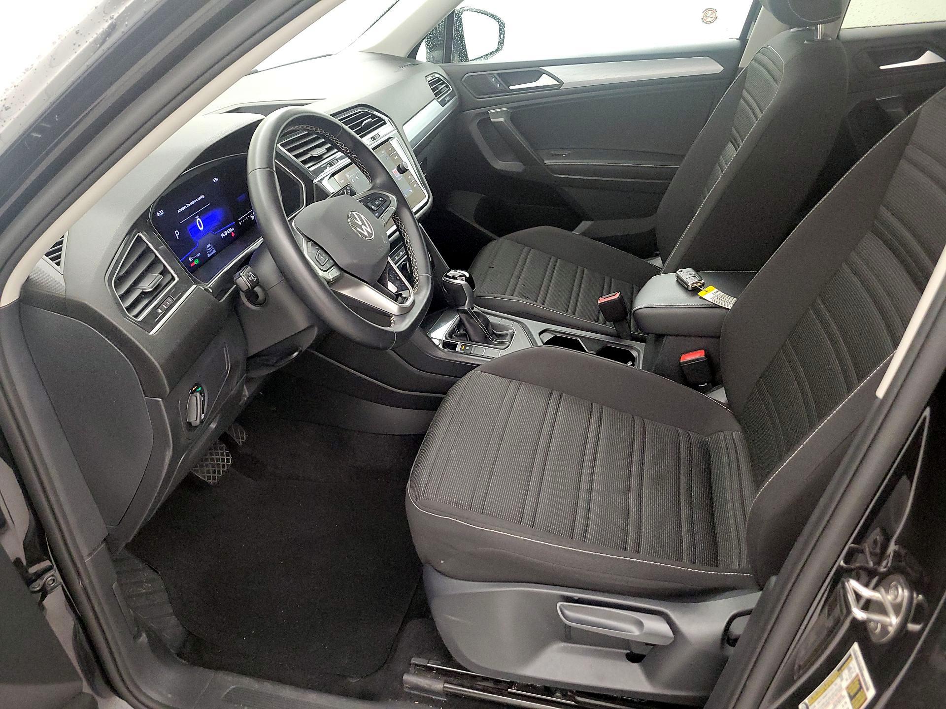 Thumbnail: 2024 Volkswagen Tiguan - 9