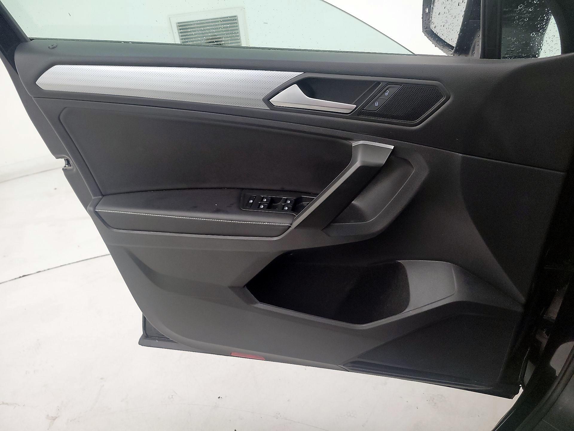 Thumbnail: 2024 Volkswagen Tiguan - 10