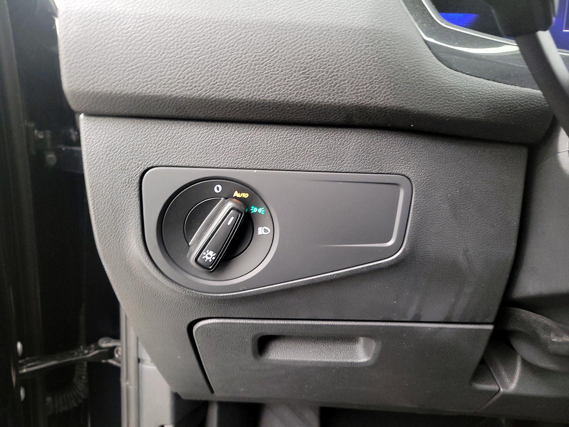 Thumbnail: 2024 Volkswagen Tiguan - 11