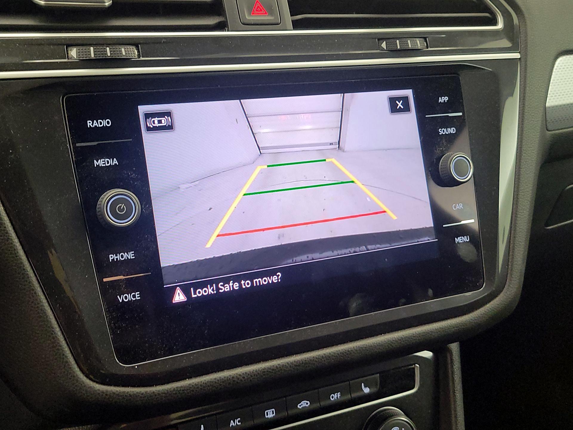 Thumbnail: 2024 Volkswagen Tiguan - 12