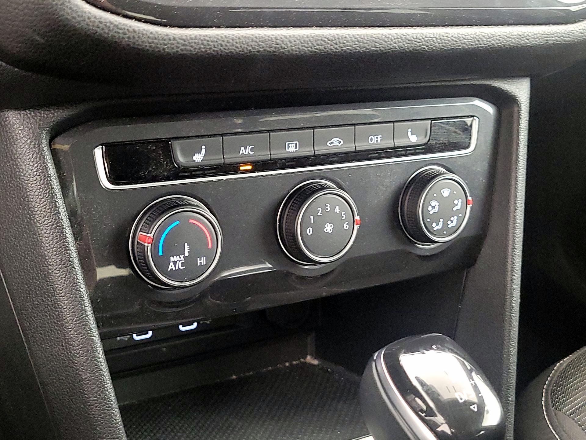 Thumbnail: 2024 Volkswagen Tiguan - 14