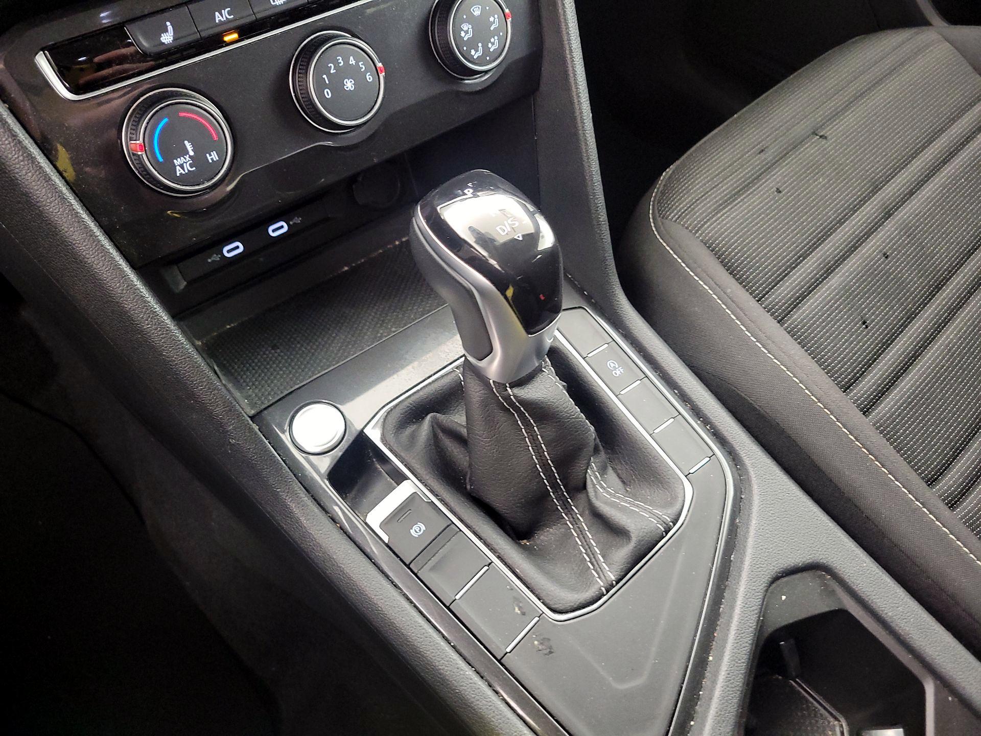 Thumbnail: 2024 Volkswagen Tiguan - 15