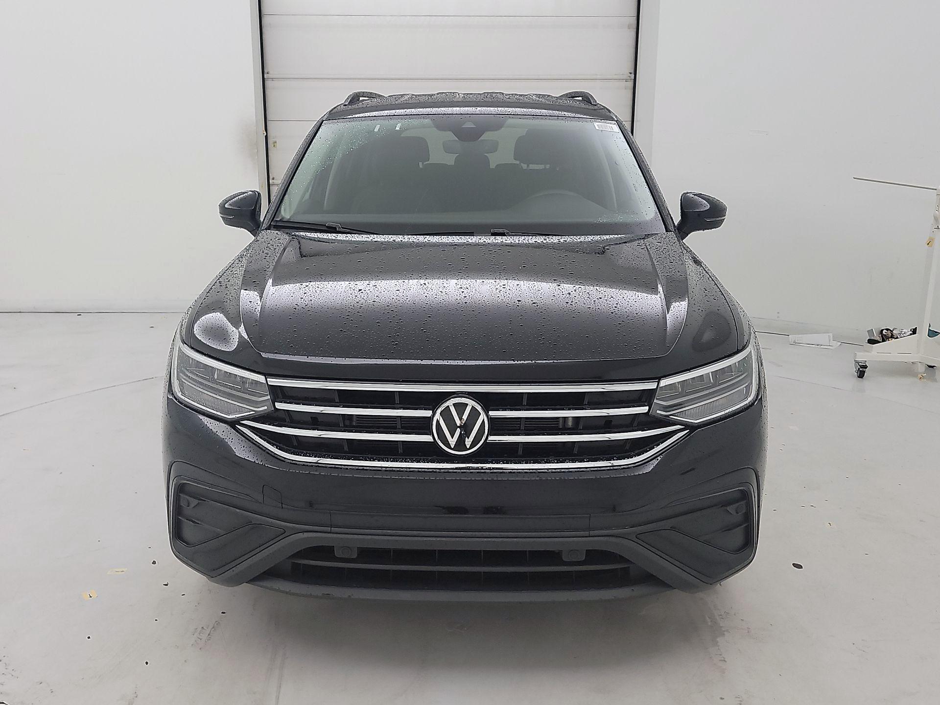 Thumbnail: 2024 Volkswagen Tiguan - 2