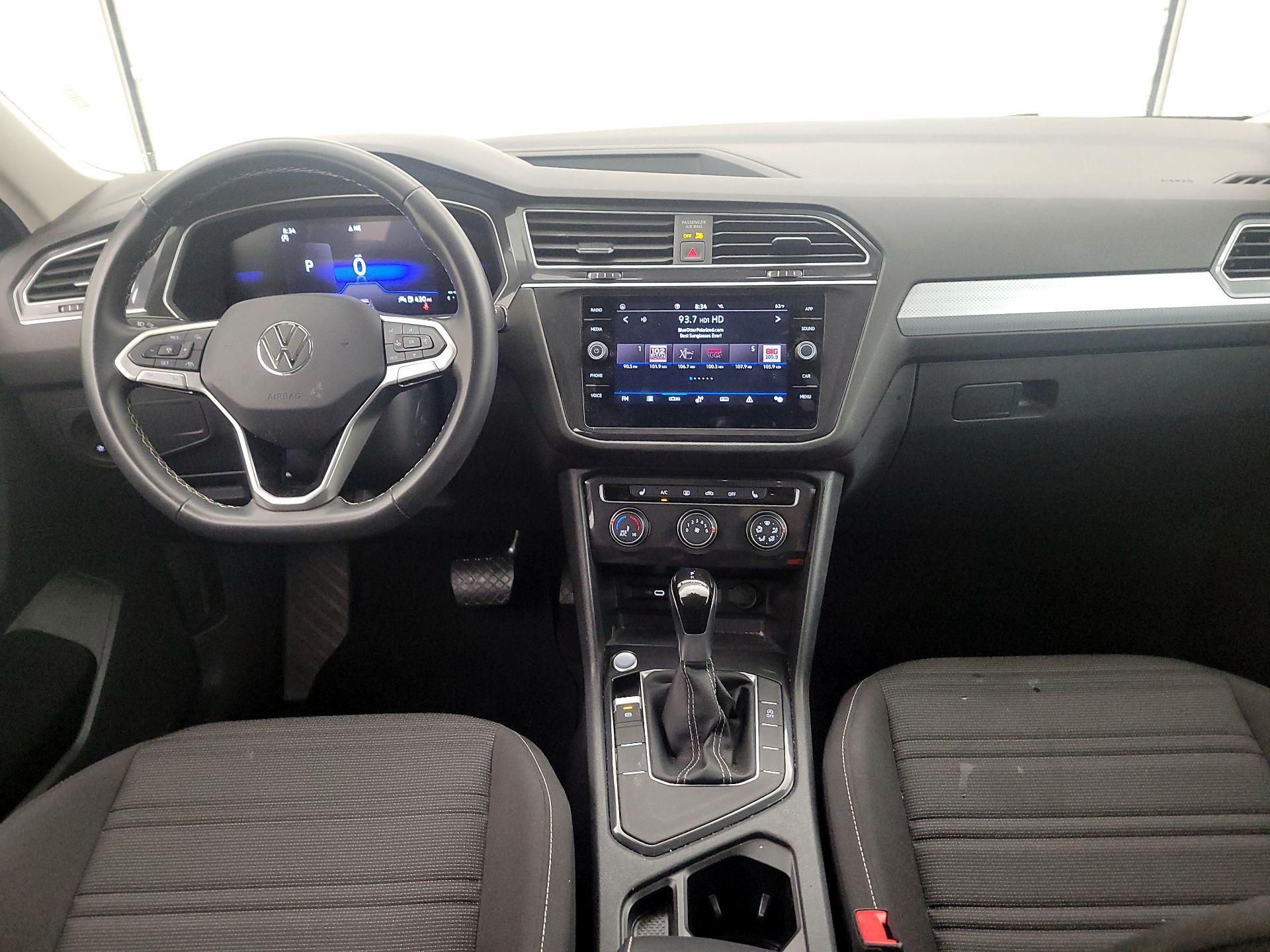 Thumbnail: 2024 Volkswagen Tiguan - 8