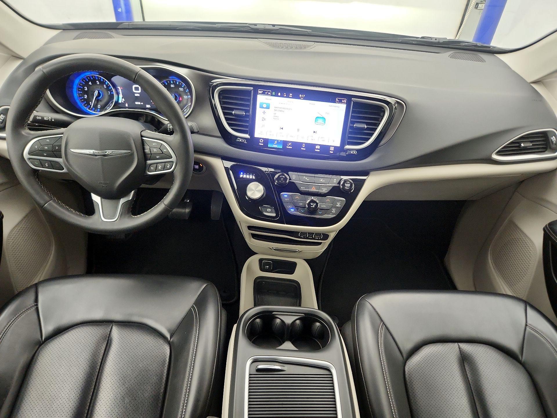 Thumbnail: 2023 Chrysler Pacifica - 9