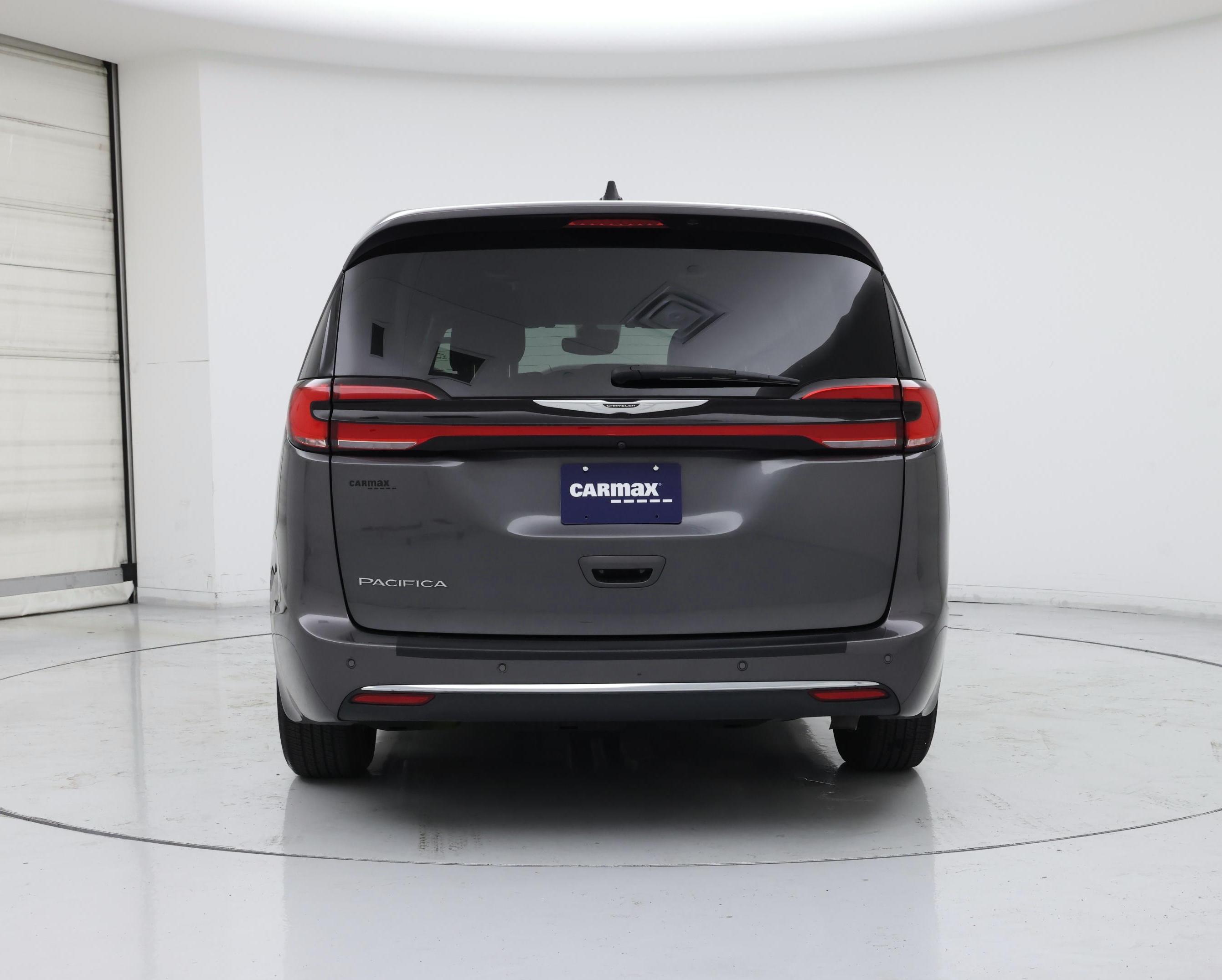 Thumbnail: 2023 Chrysler Pacifica - 6