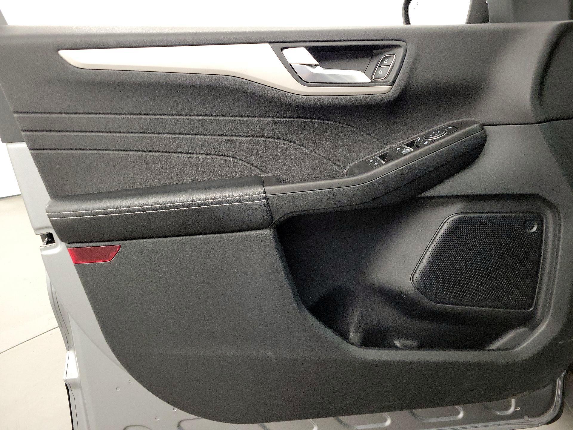 Thumbnail: 2021 Ford Escape - 12