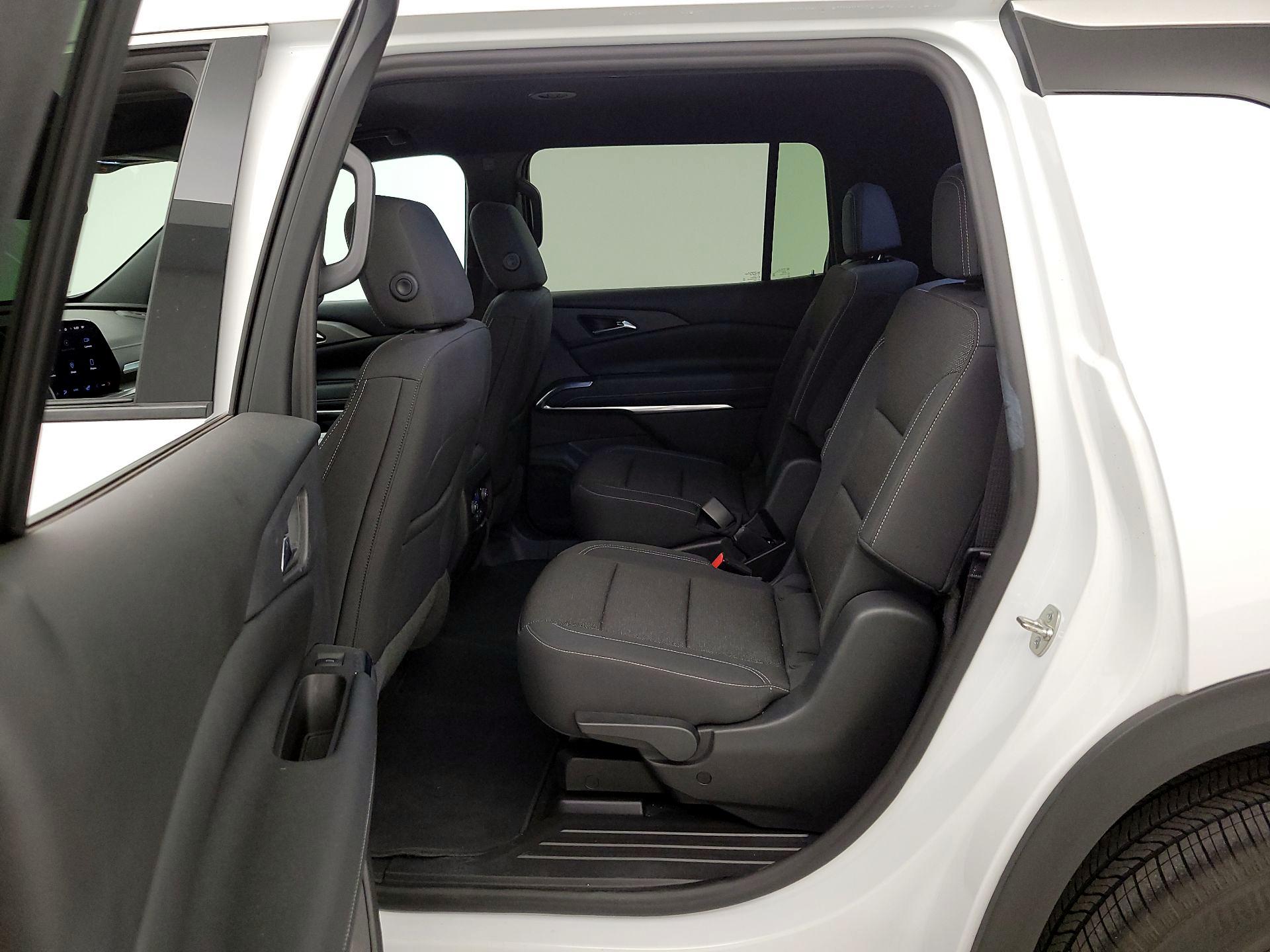 Thumbnail: 2024 Chevrolet Traverse - 19