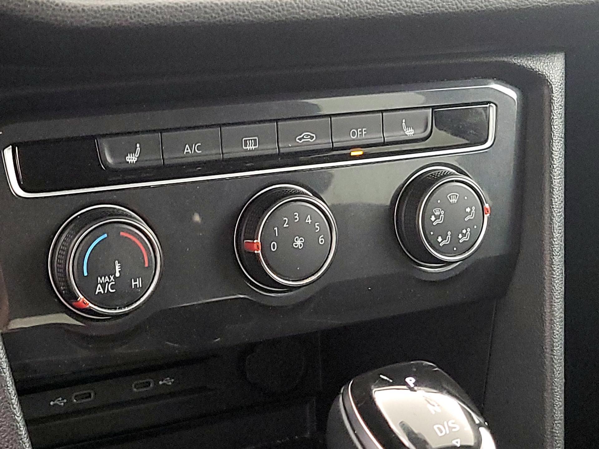 Thumbnail: 2024 Volkswagen Tiguan - 15