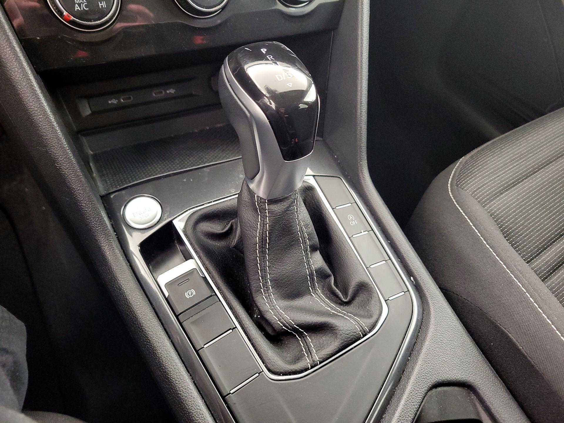 Thumbnail: 2024 Volkswagen Tiguan - 16