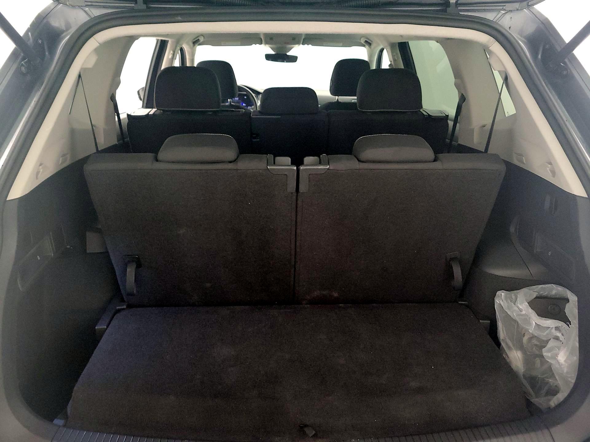 Thumbnail: 2024 Volkswagen Tiguan - 19