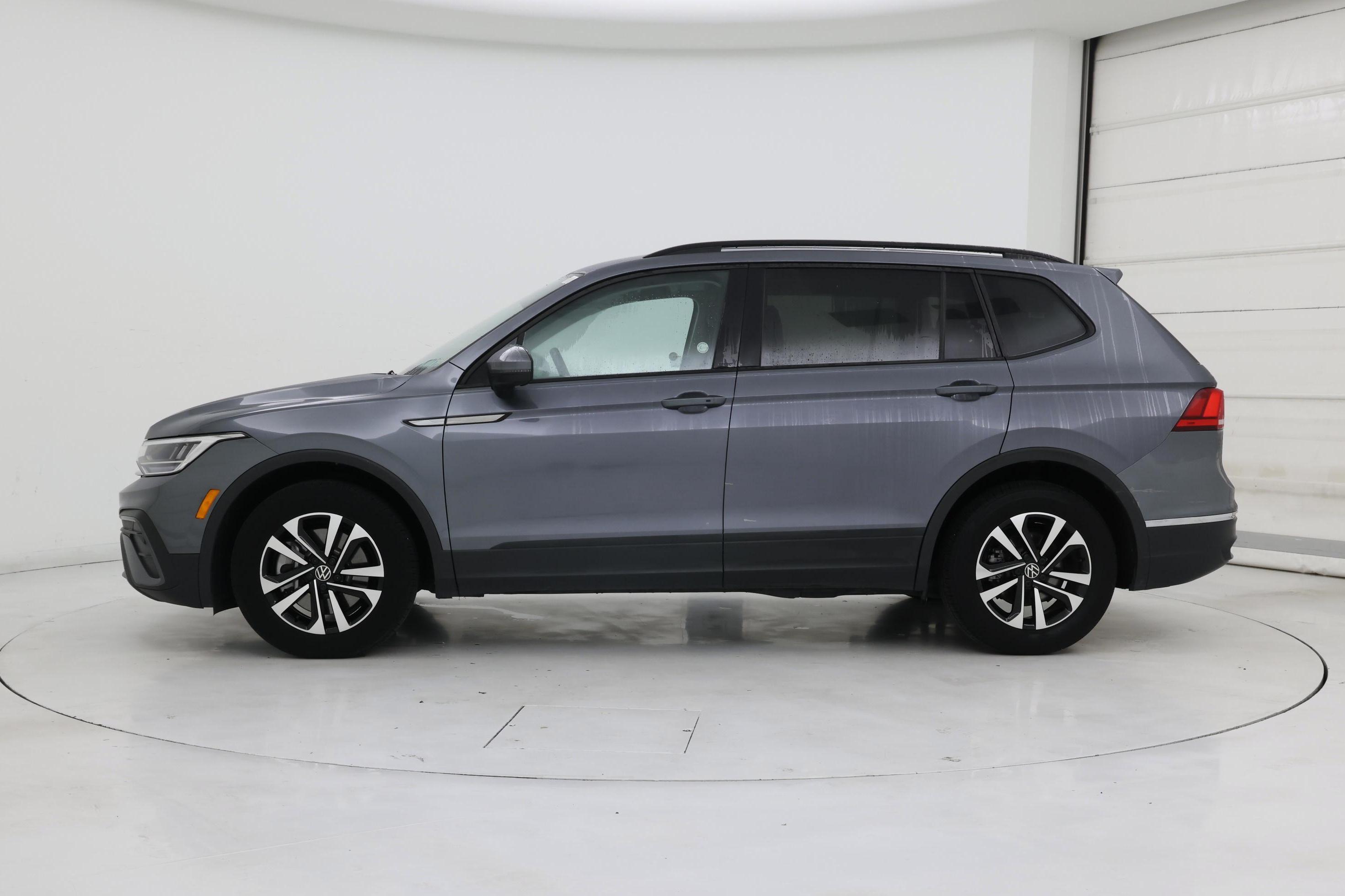 Thumbnail: 2024 Volkswagen Tiguan - 3