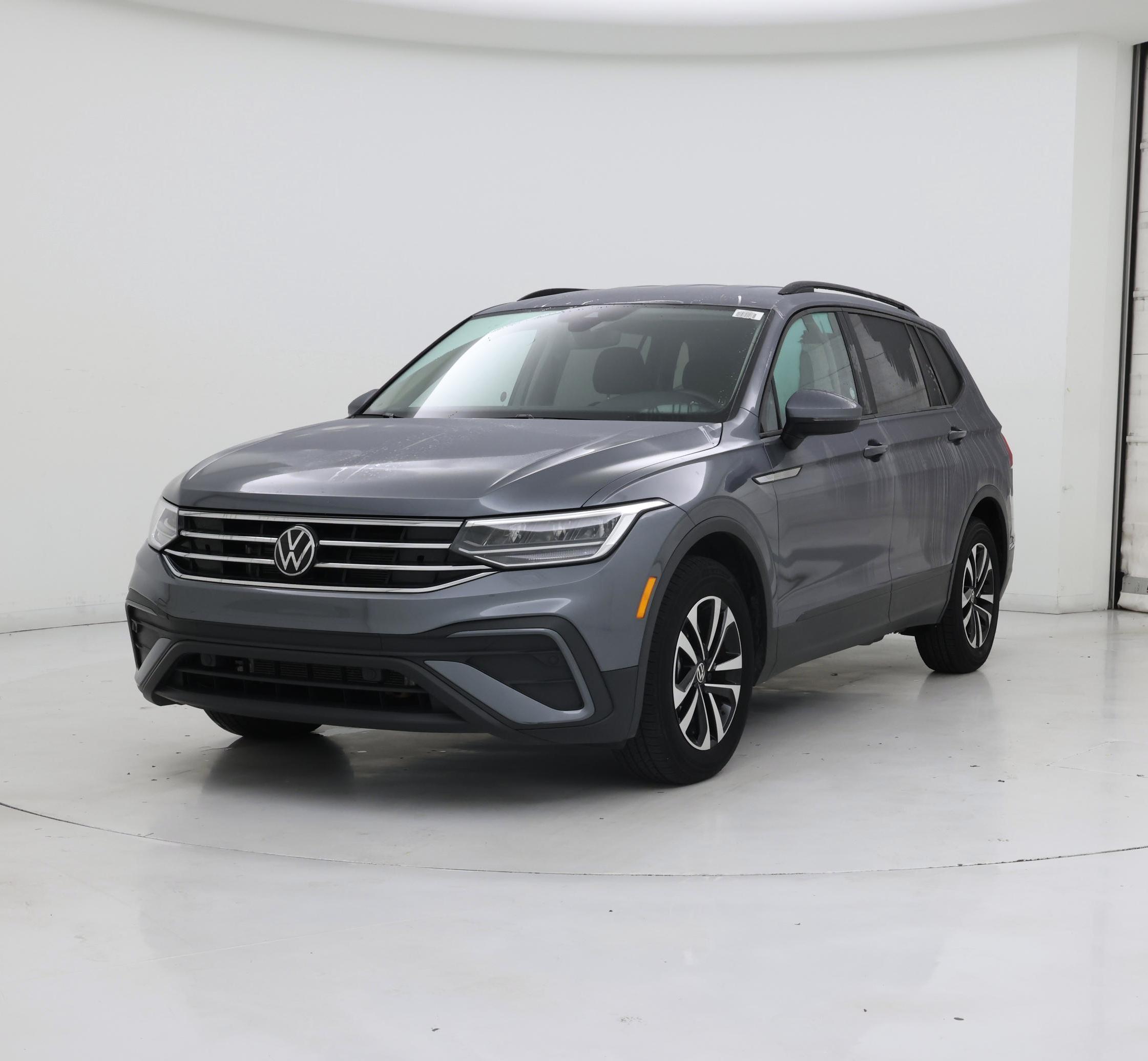 Thumbnail: 2024 Volkswagen Tiguan - 4