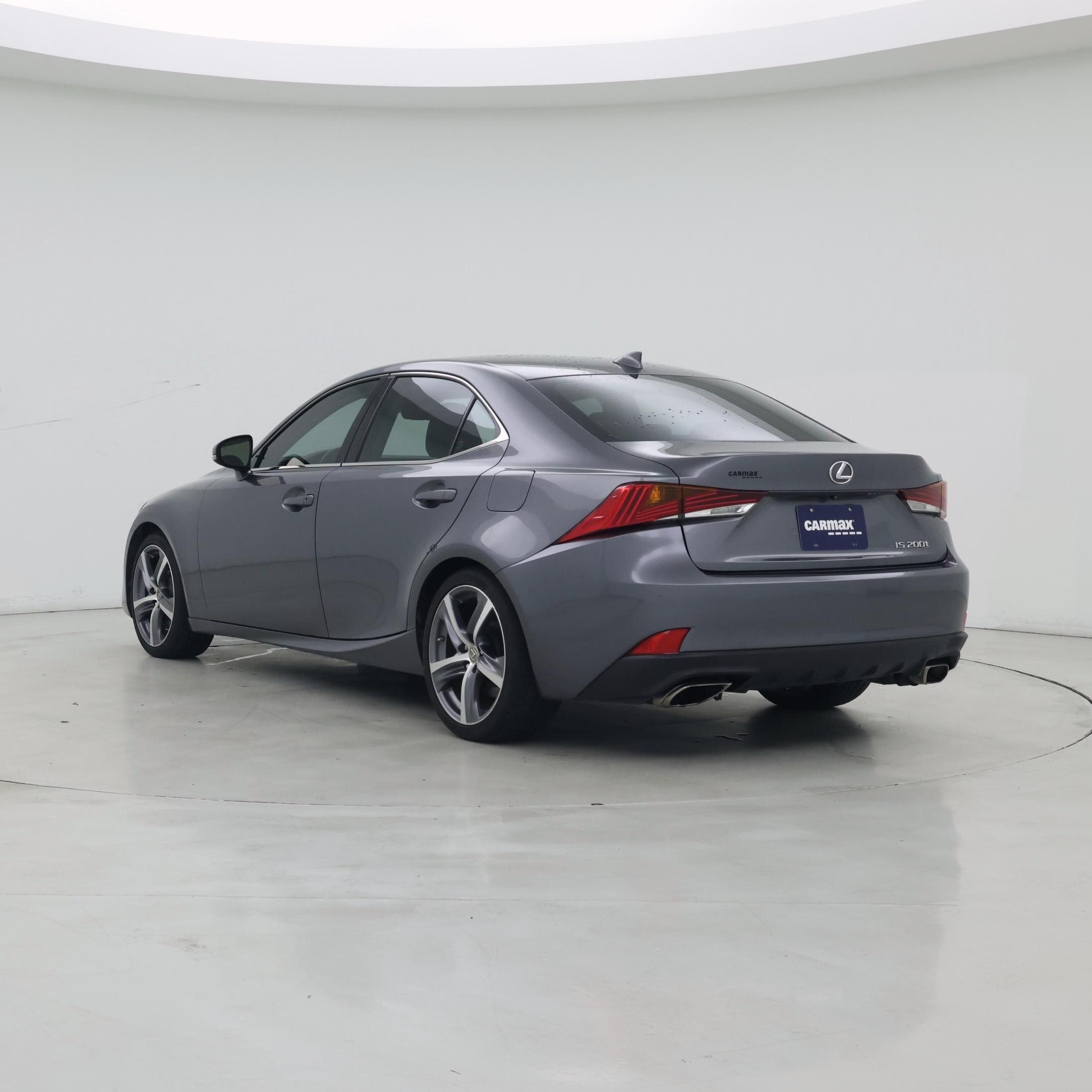 Thumbnail: 2017 Lexus IS - 2