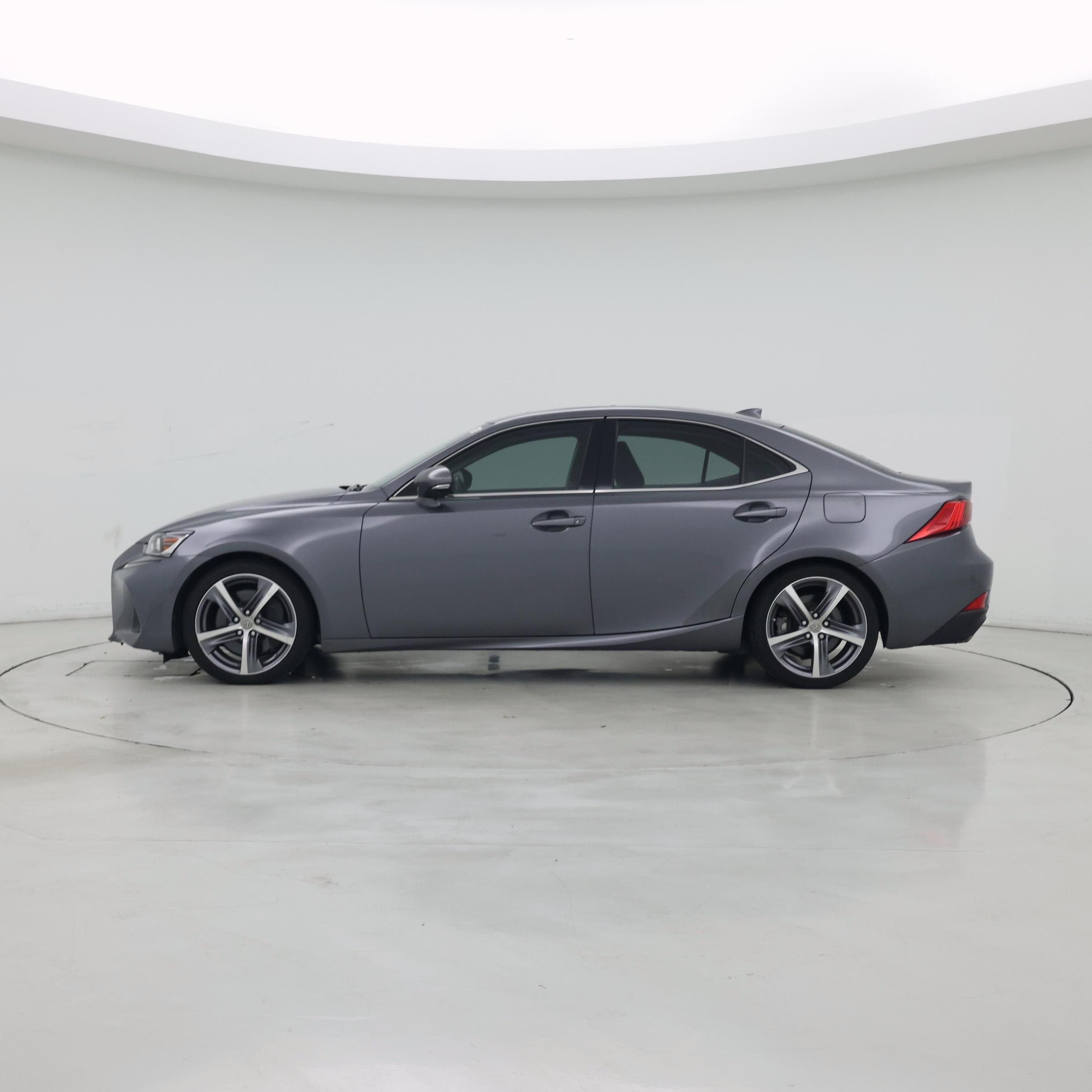Thumbnail: 2017 Lexus IS - 3