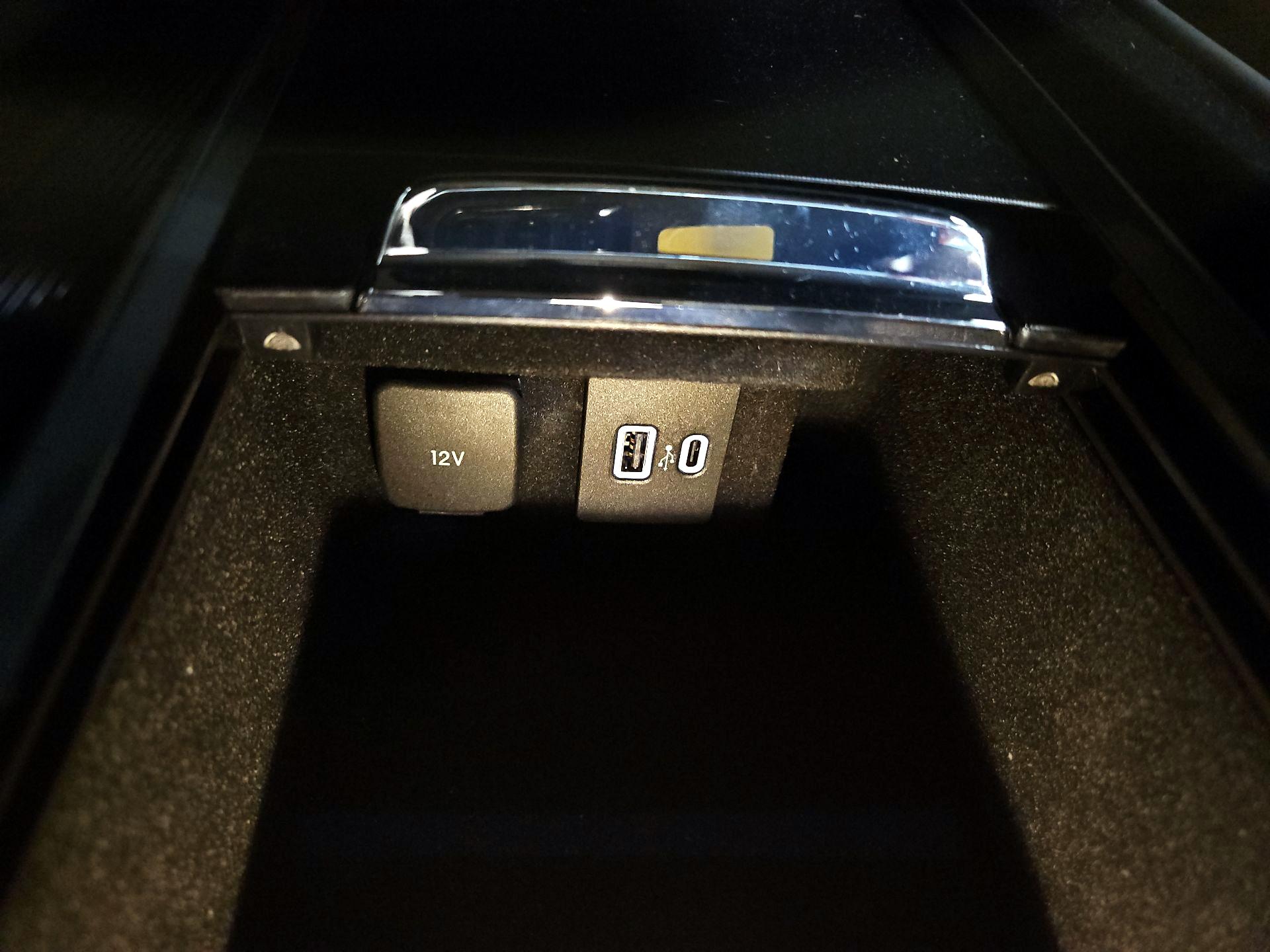 Thumbnail: 2020 Lincoln Corsair - 18