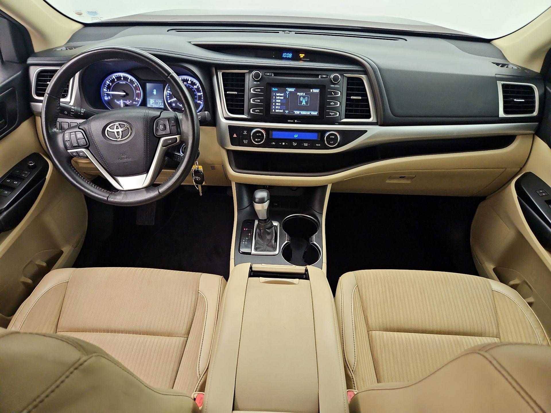 Thumbnail: 2015 Toyota Highlander - 9
